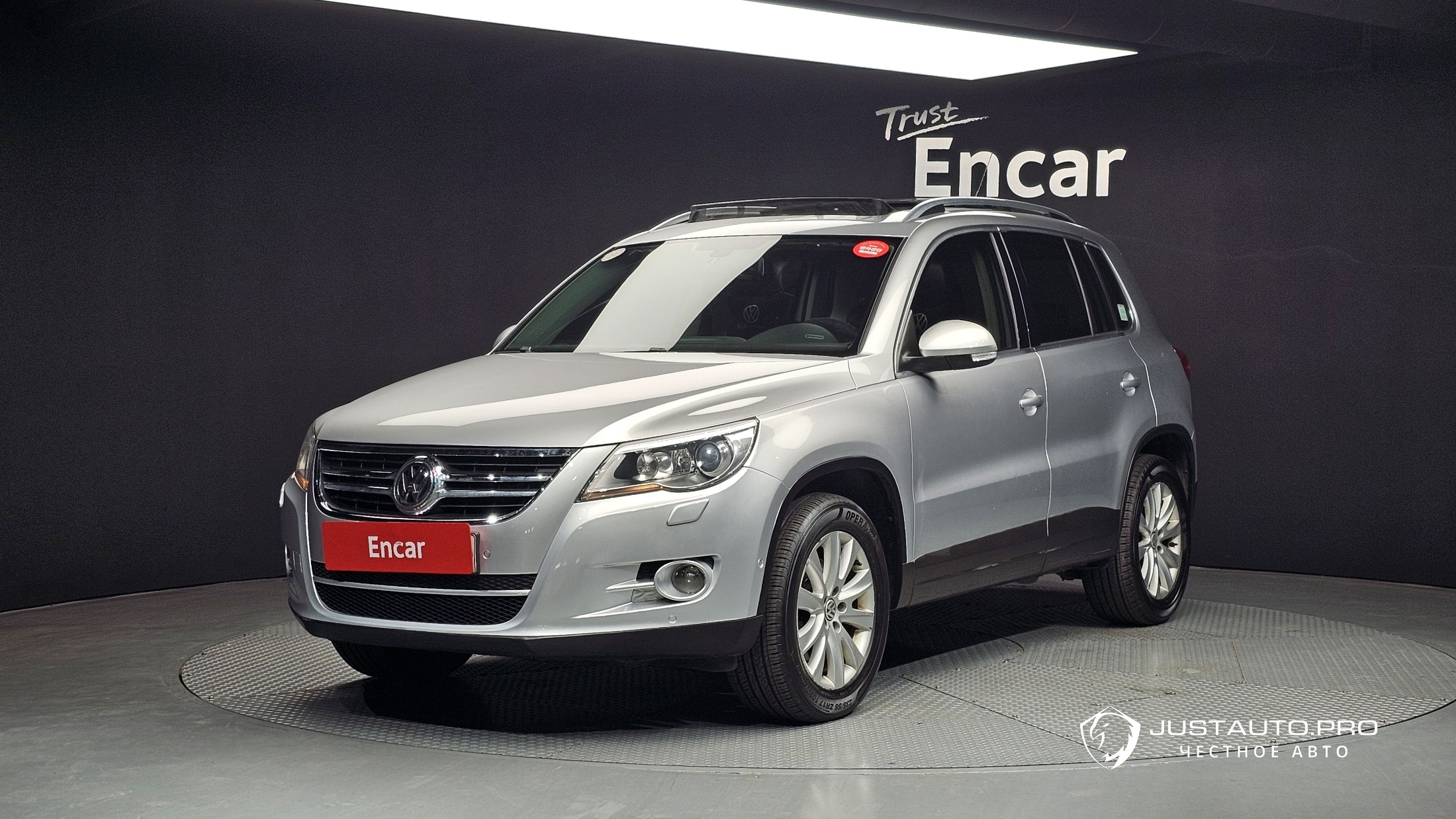 Автомобиль Volkswagen Tiguan