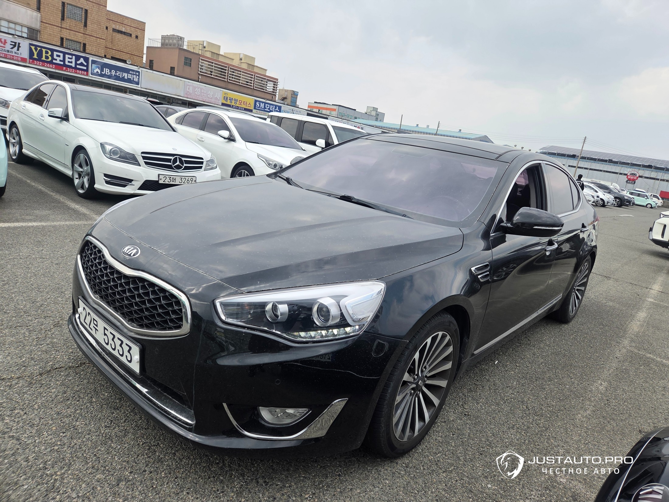 Автомобиль Kia K7