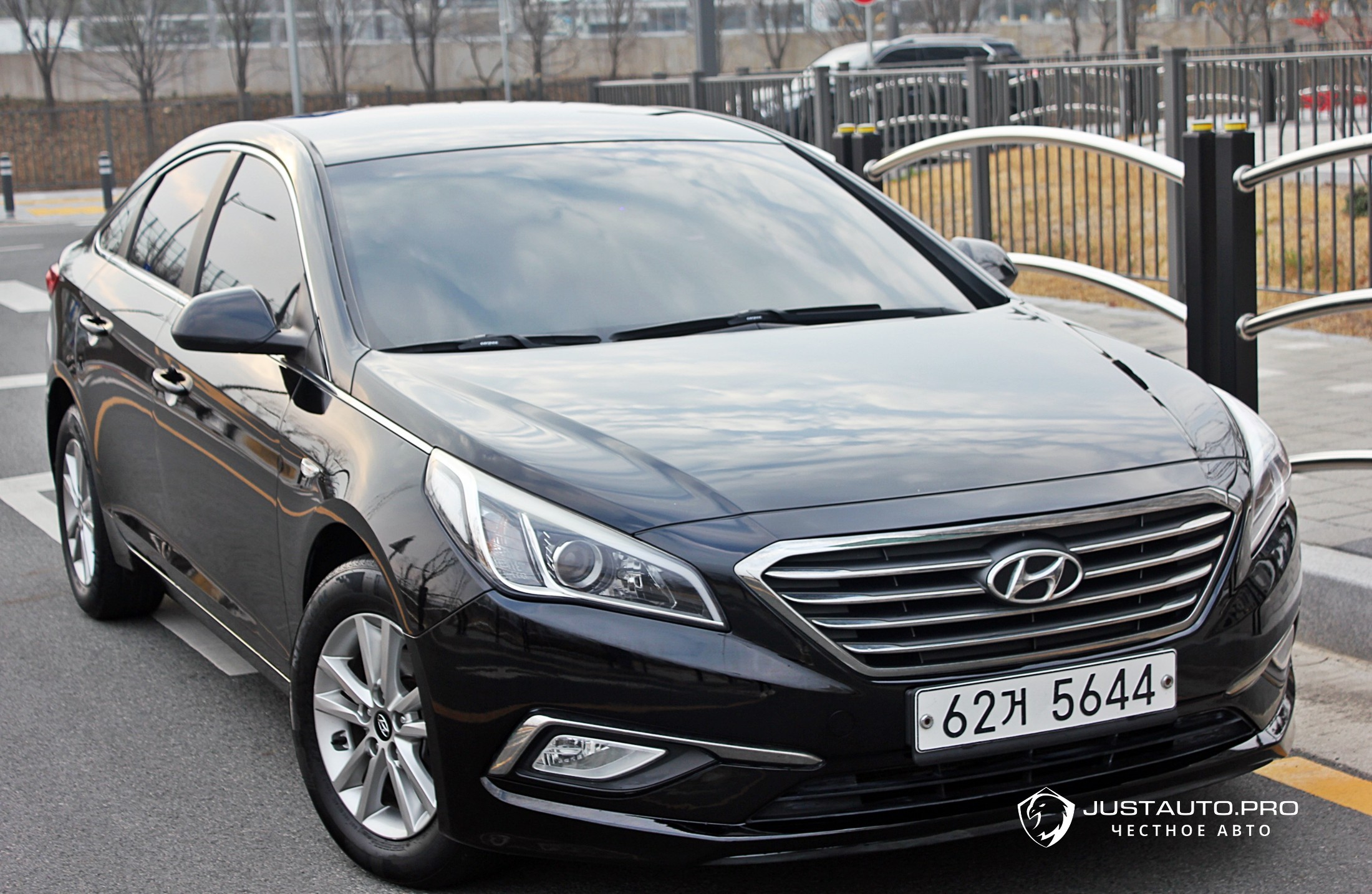 Автомобиль Hyundai Sonata