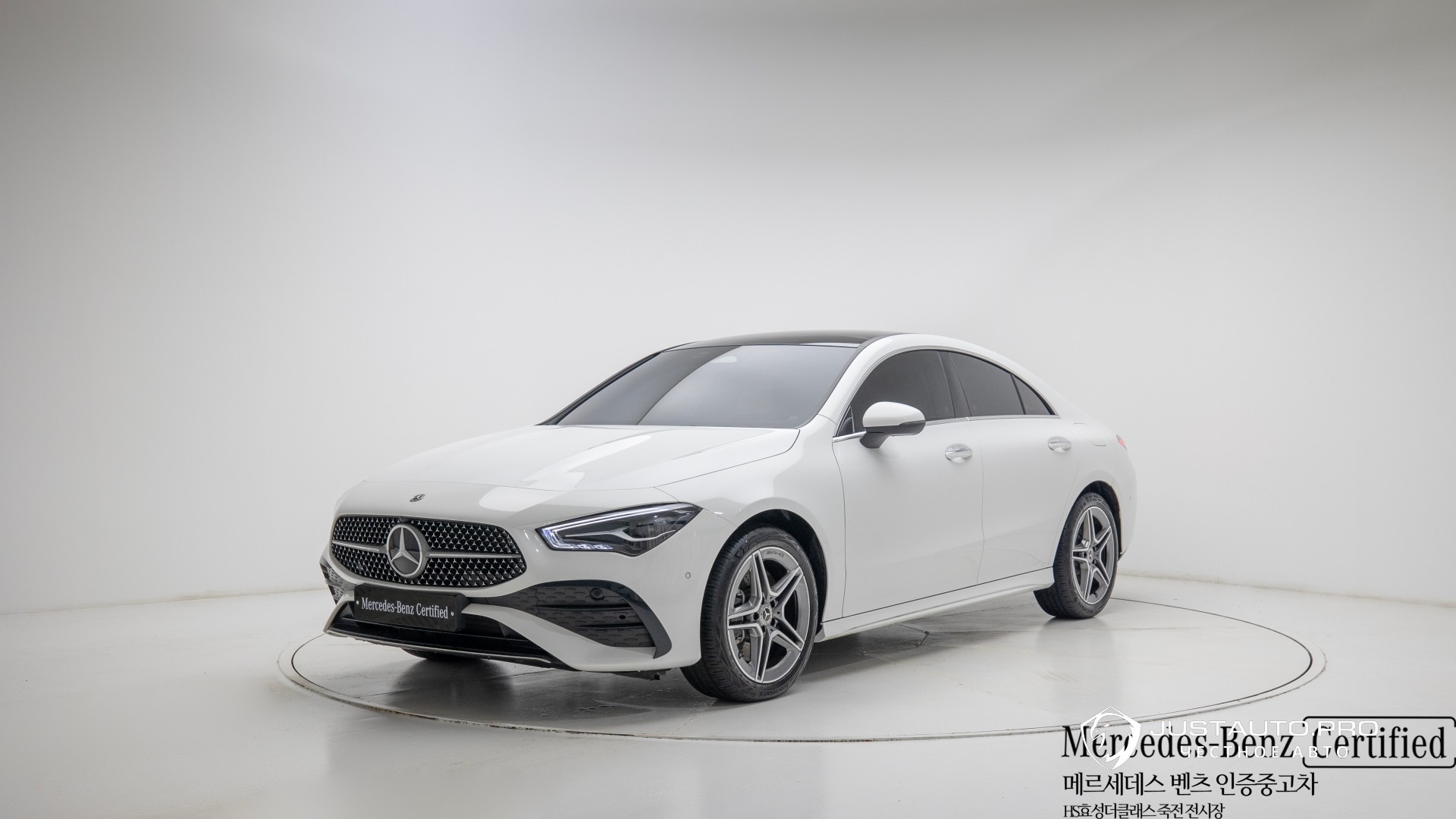 Автомобиль Mercedes-Benz CLA-Class