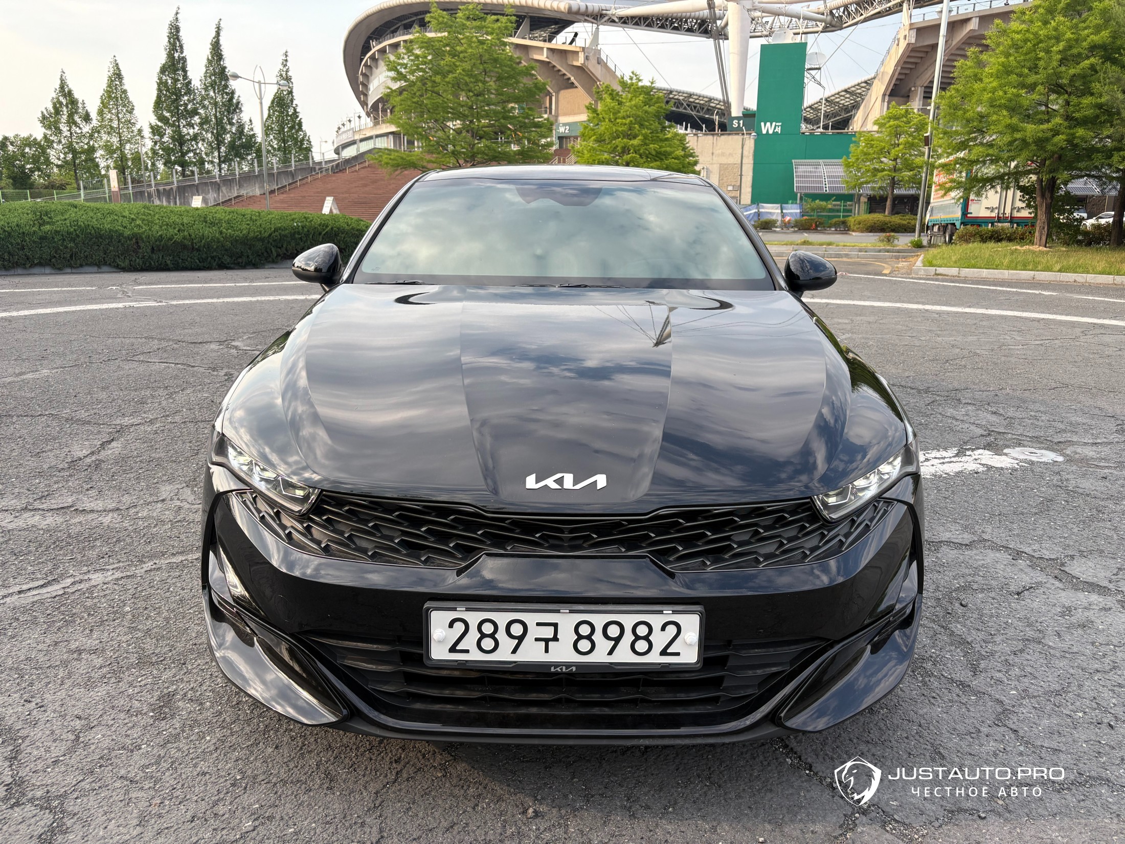 Автомобиль Kia K5