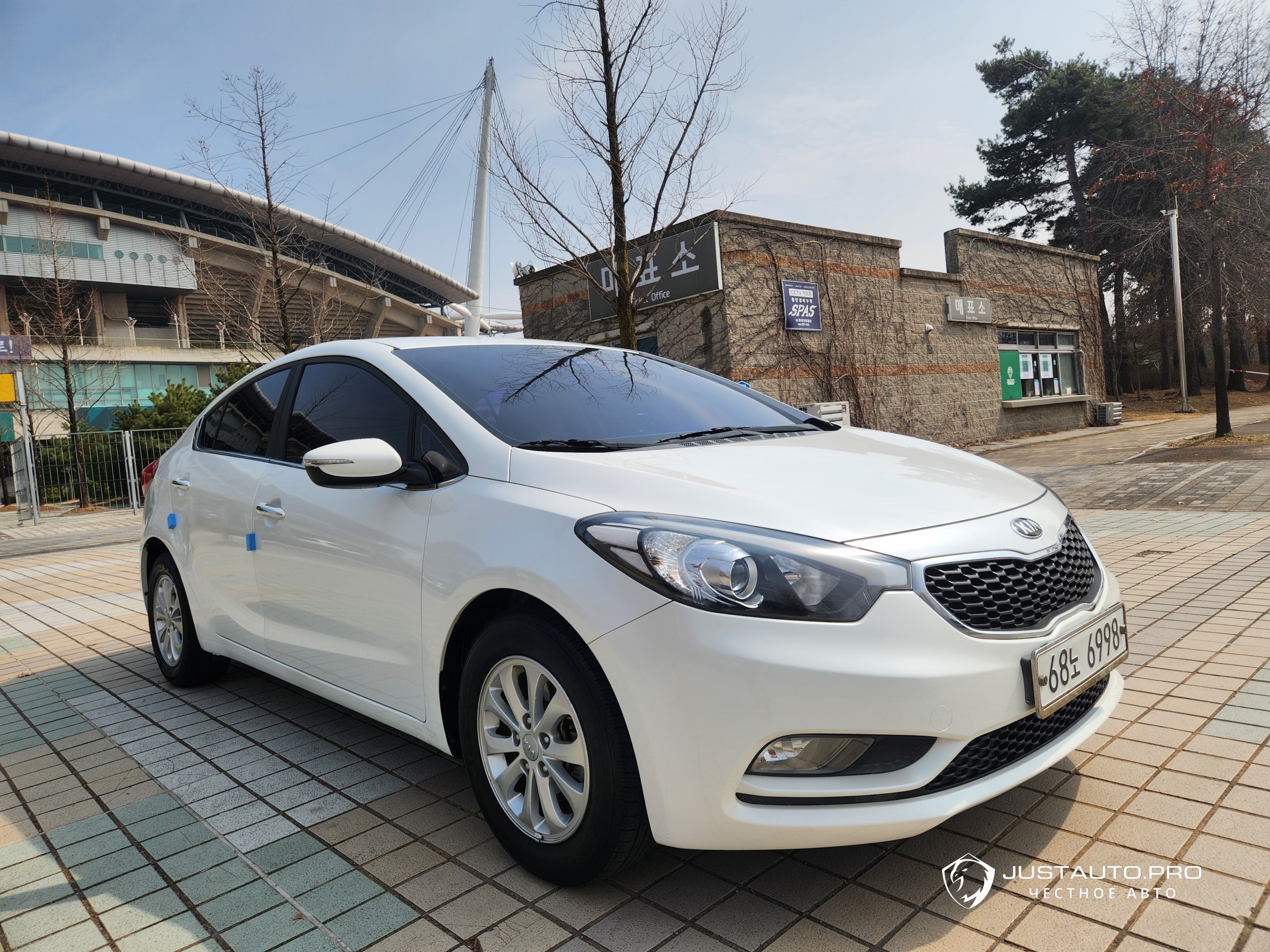 Автомобиль Kia K3