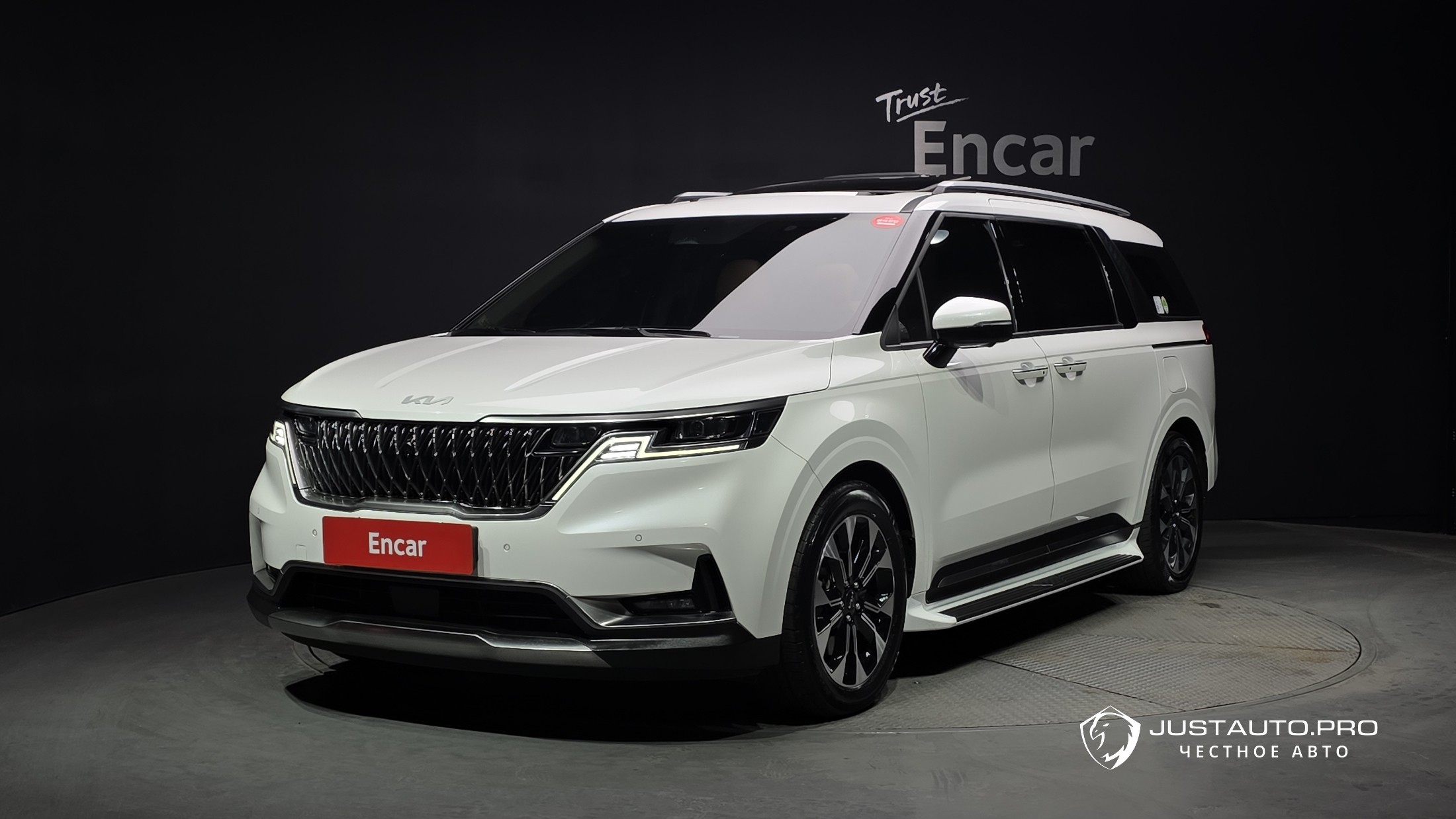 Автомобиль Kia Canival