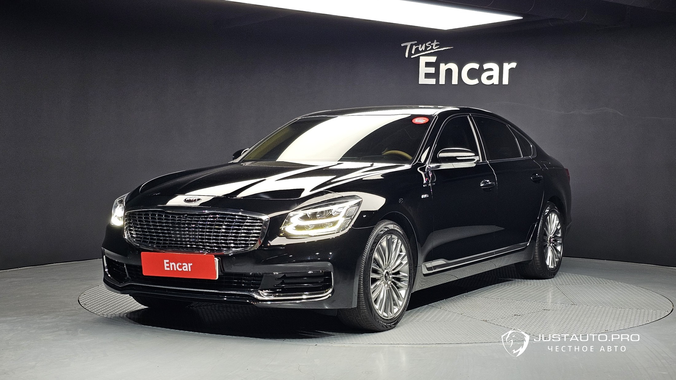 Автомобиль Kia K9