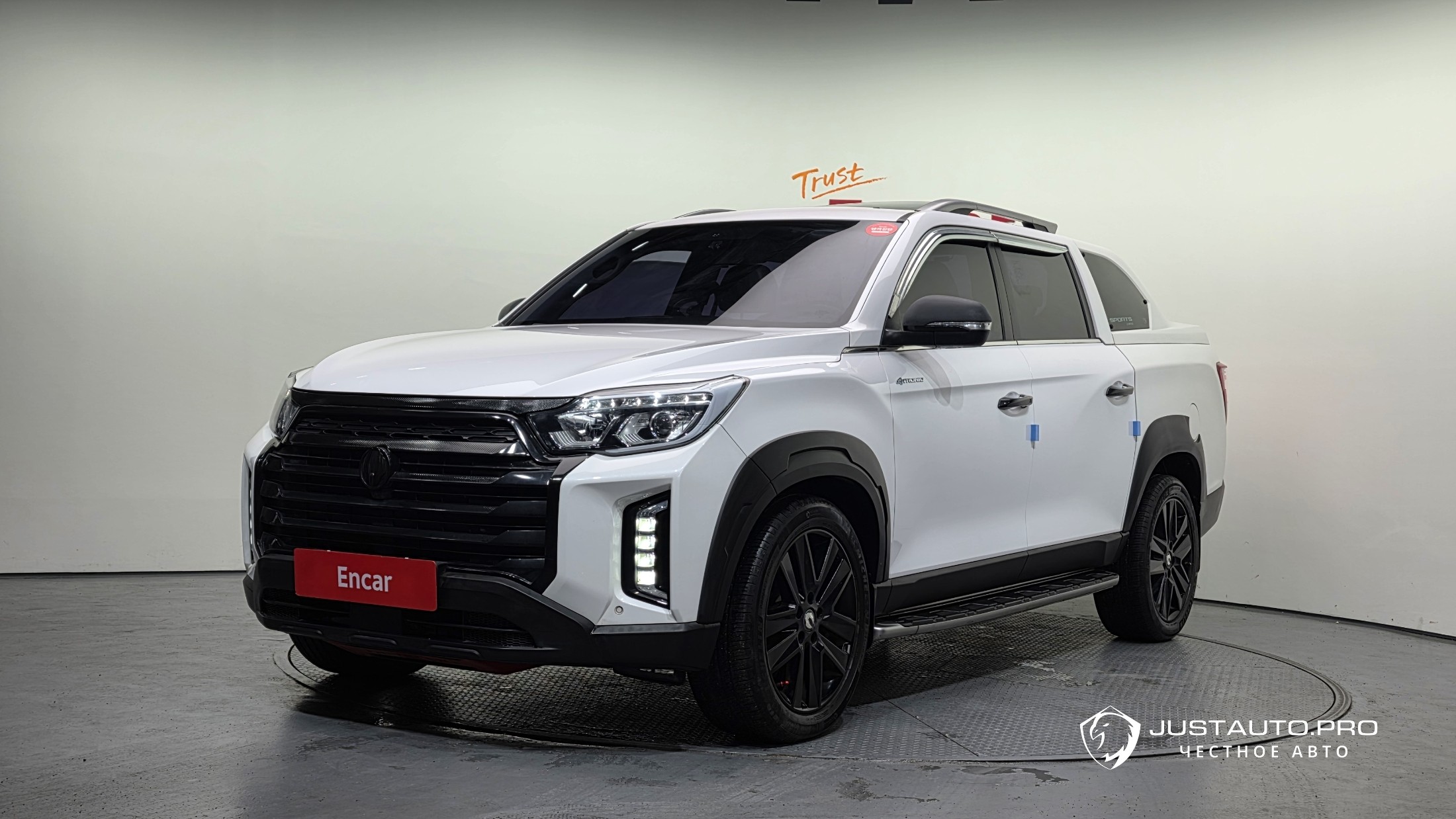 Автомобиль KG_Mobility_Ssangyong Rexton