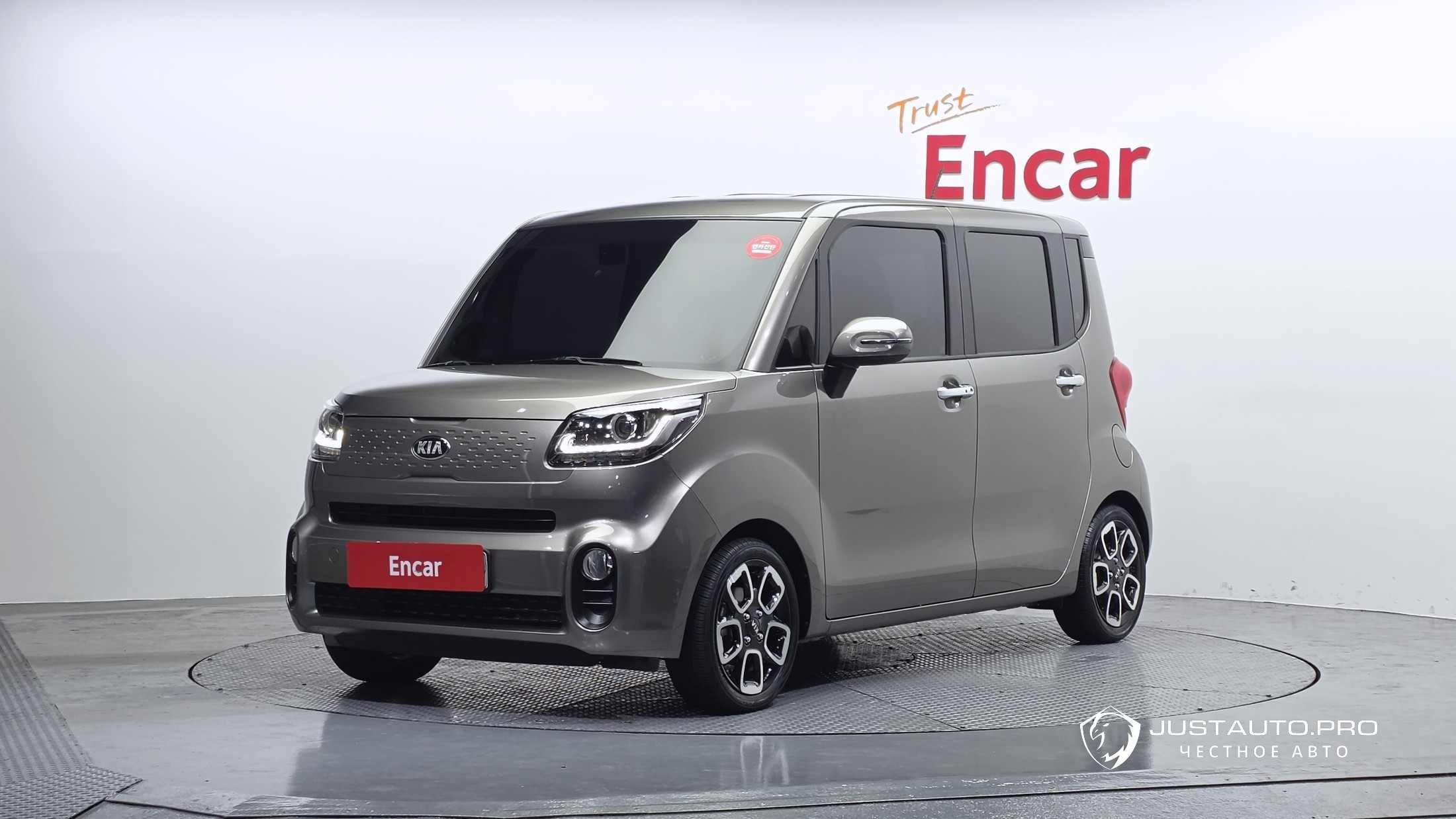 Автомобиль Kia RAY