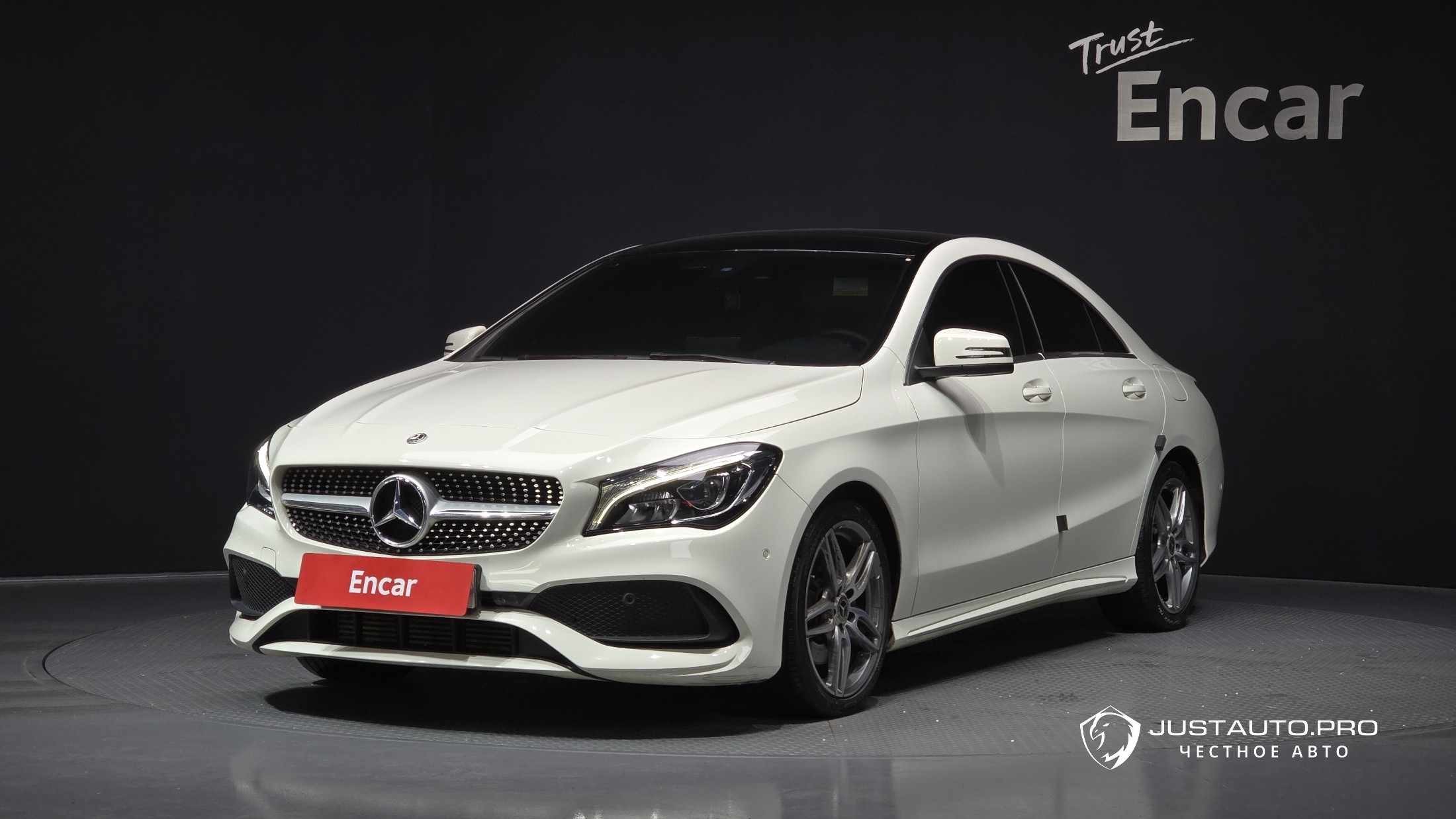 Автомобиль Mercedes-Benz CLA-Class