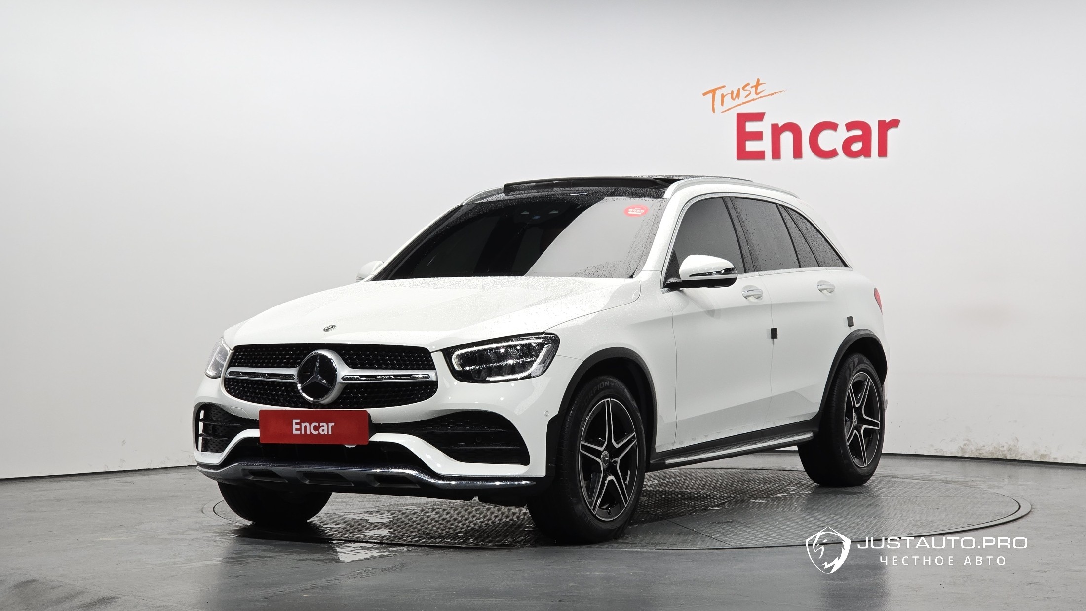 Автомобиль Mercedes-Benz GLC-Class