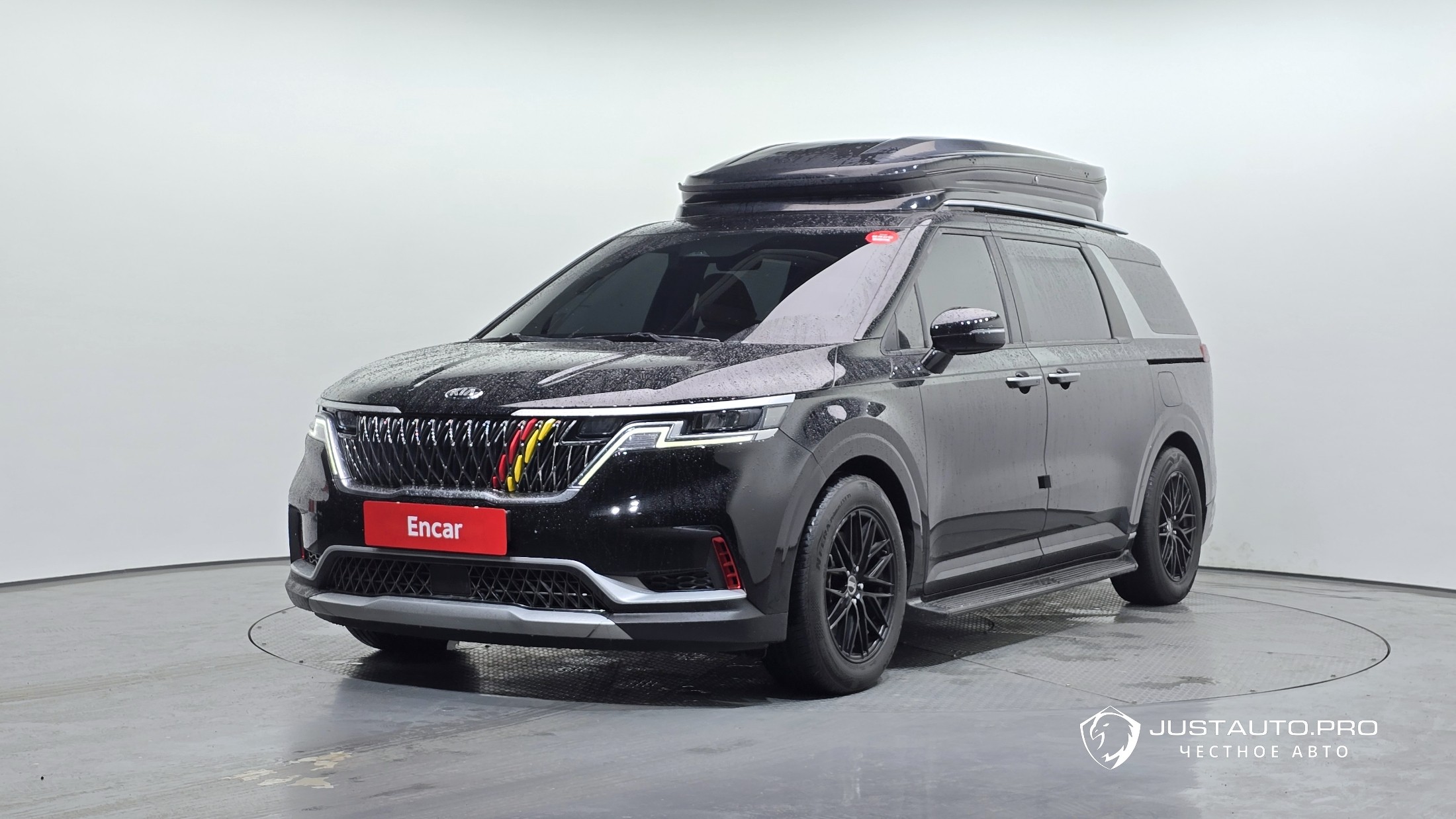 Автомобиль Kia Canival