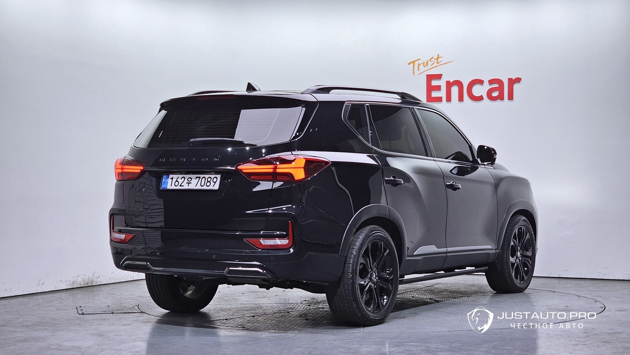 Автомобиль KG_Mobility_Ssangyong Rexton