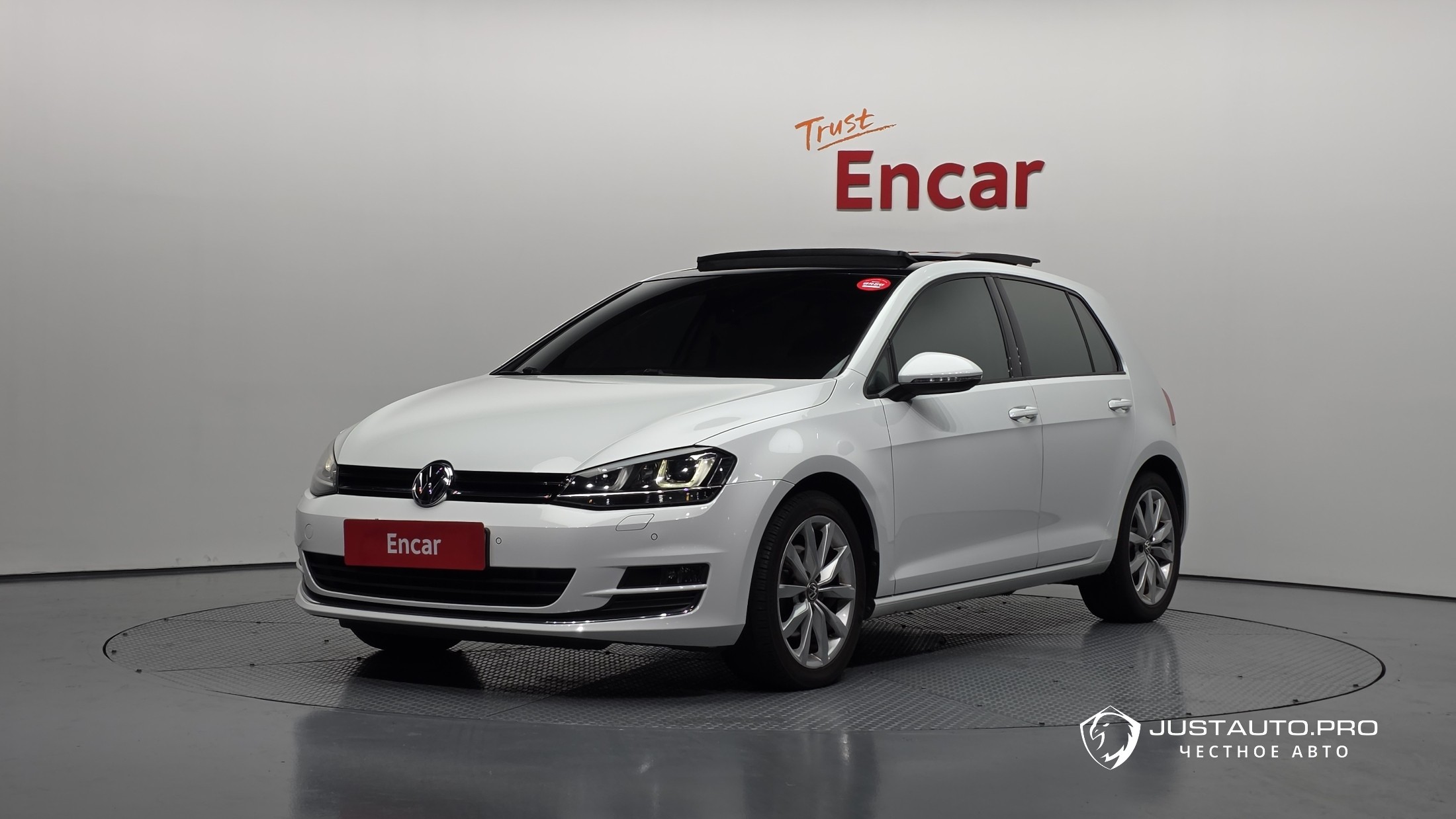 Автомобиль Volkswagen Golf