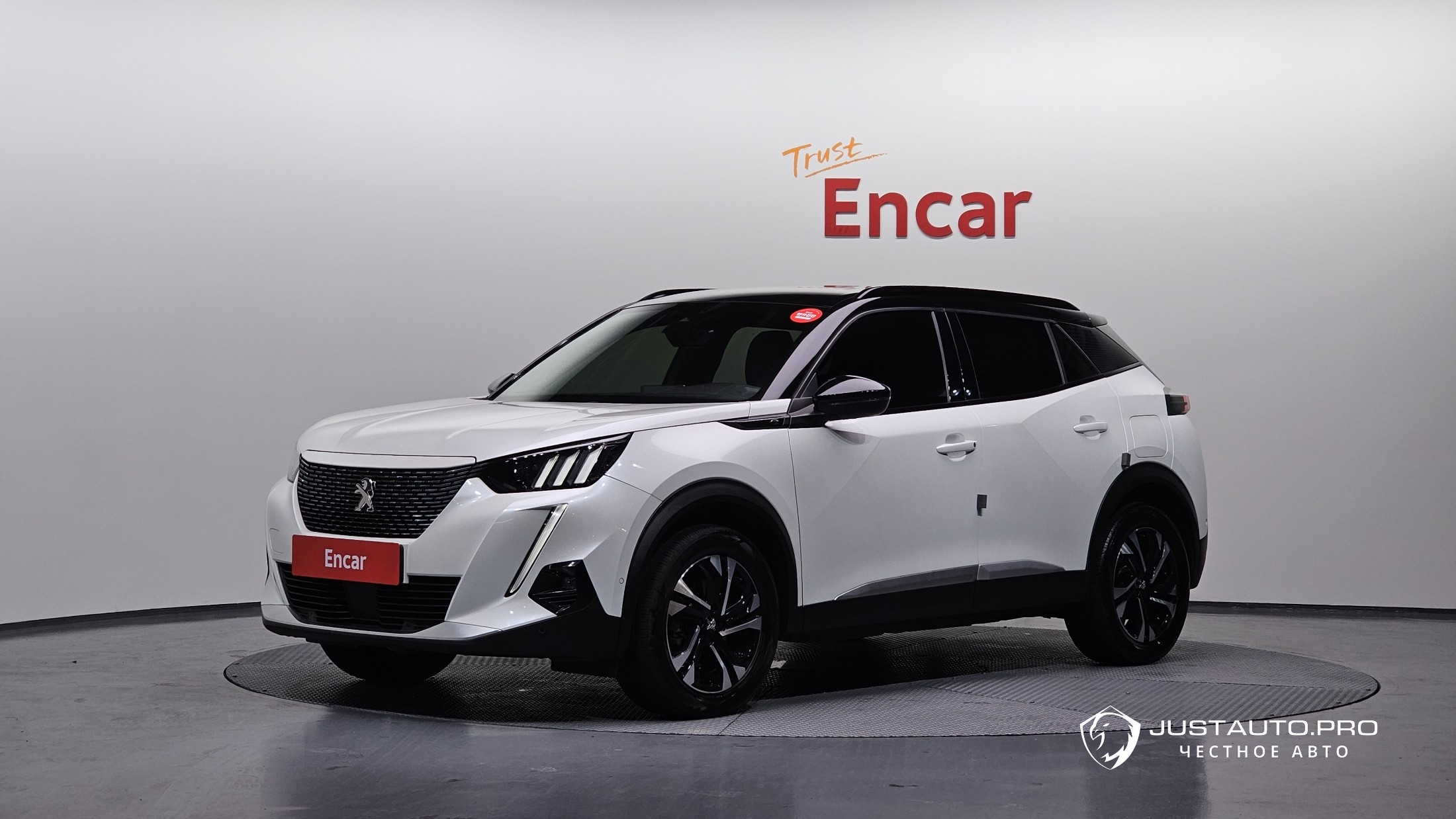 Автомобиль Peugeot 2008