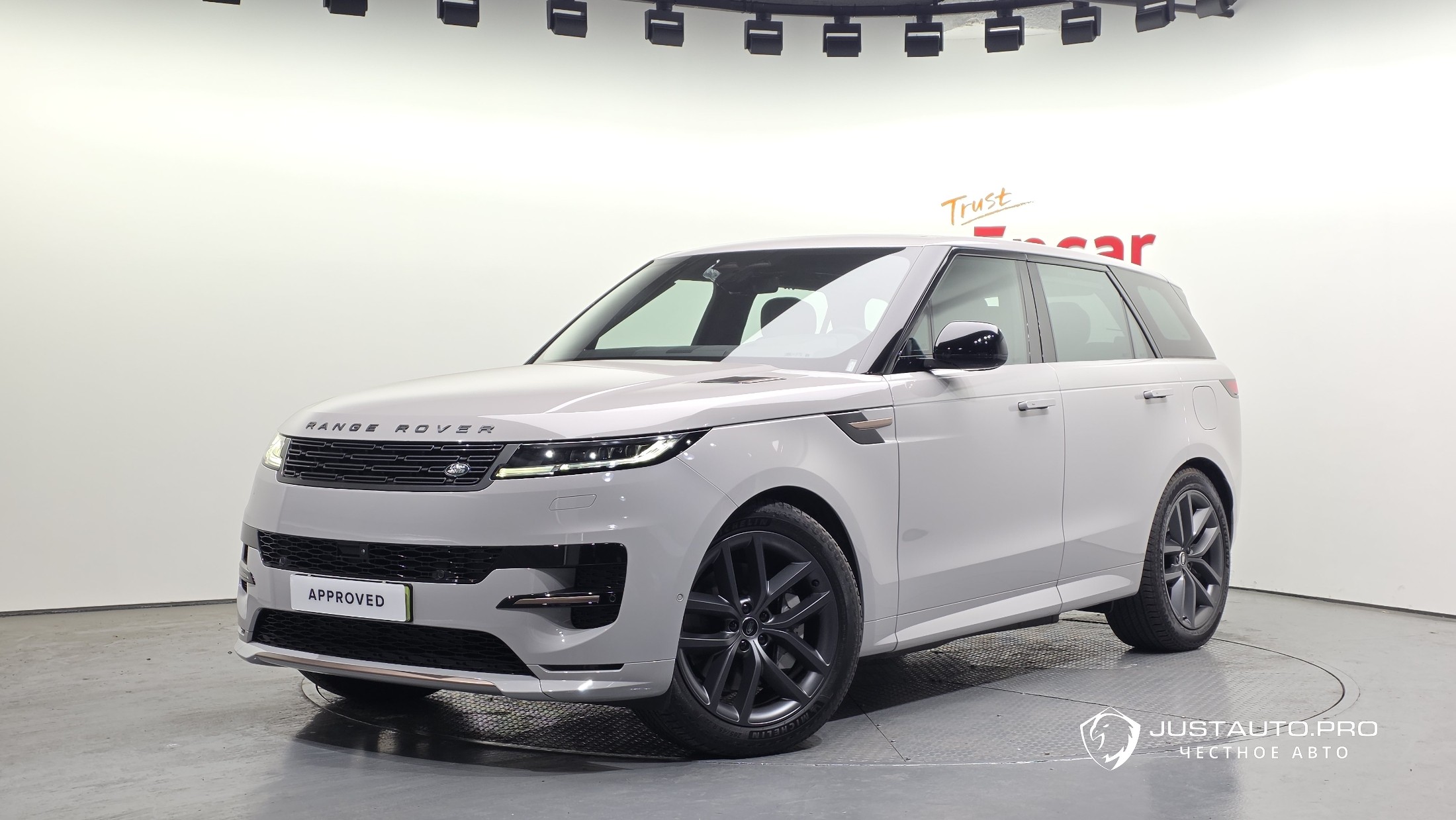 Автомобиль Land Rover Range Rover Sport