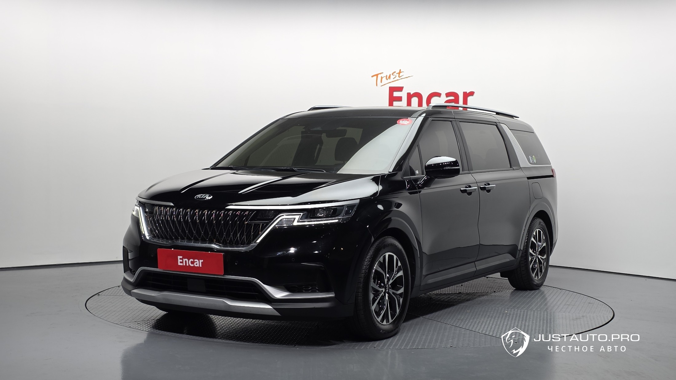 Автомобиль Kia Canival