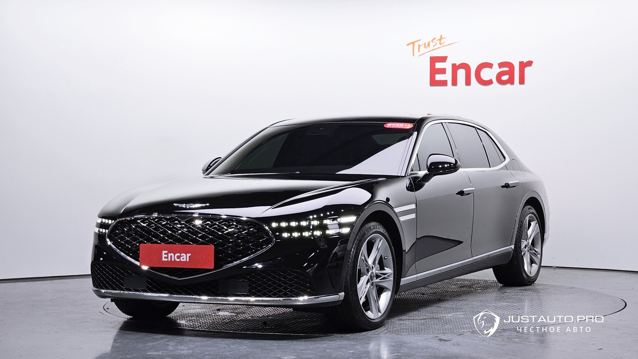 Автомобиль Genesis G90