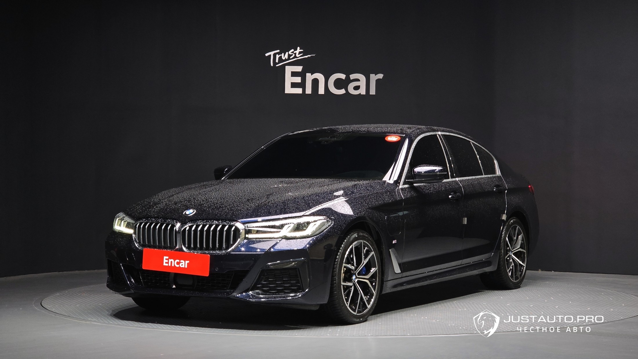 Автомобиль BMW 5-Series