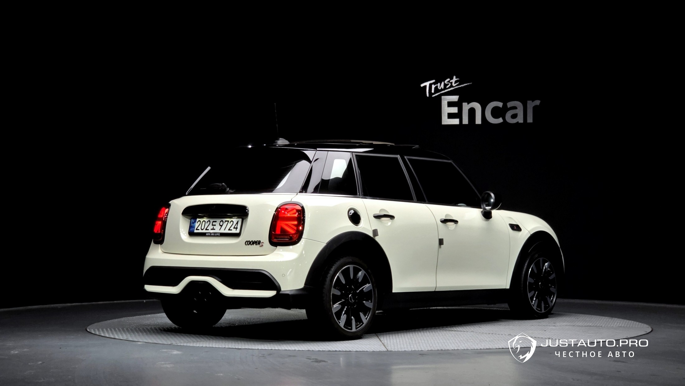 Автомобиль Mini Cooper