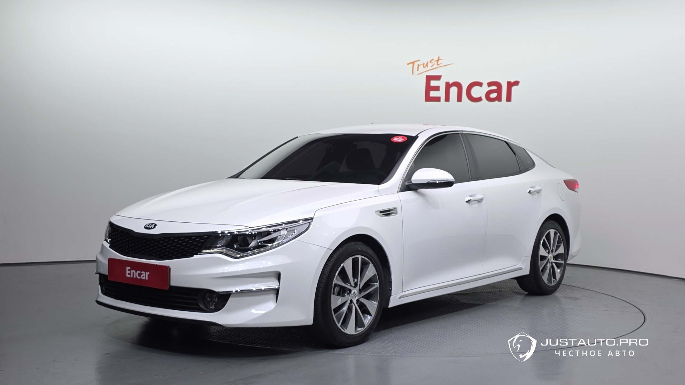 Автомобиль Kia K5