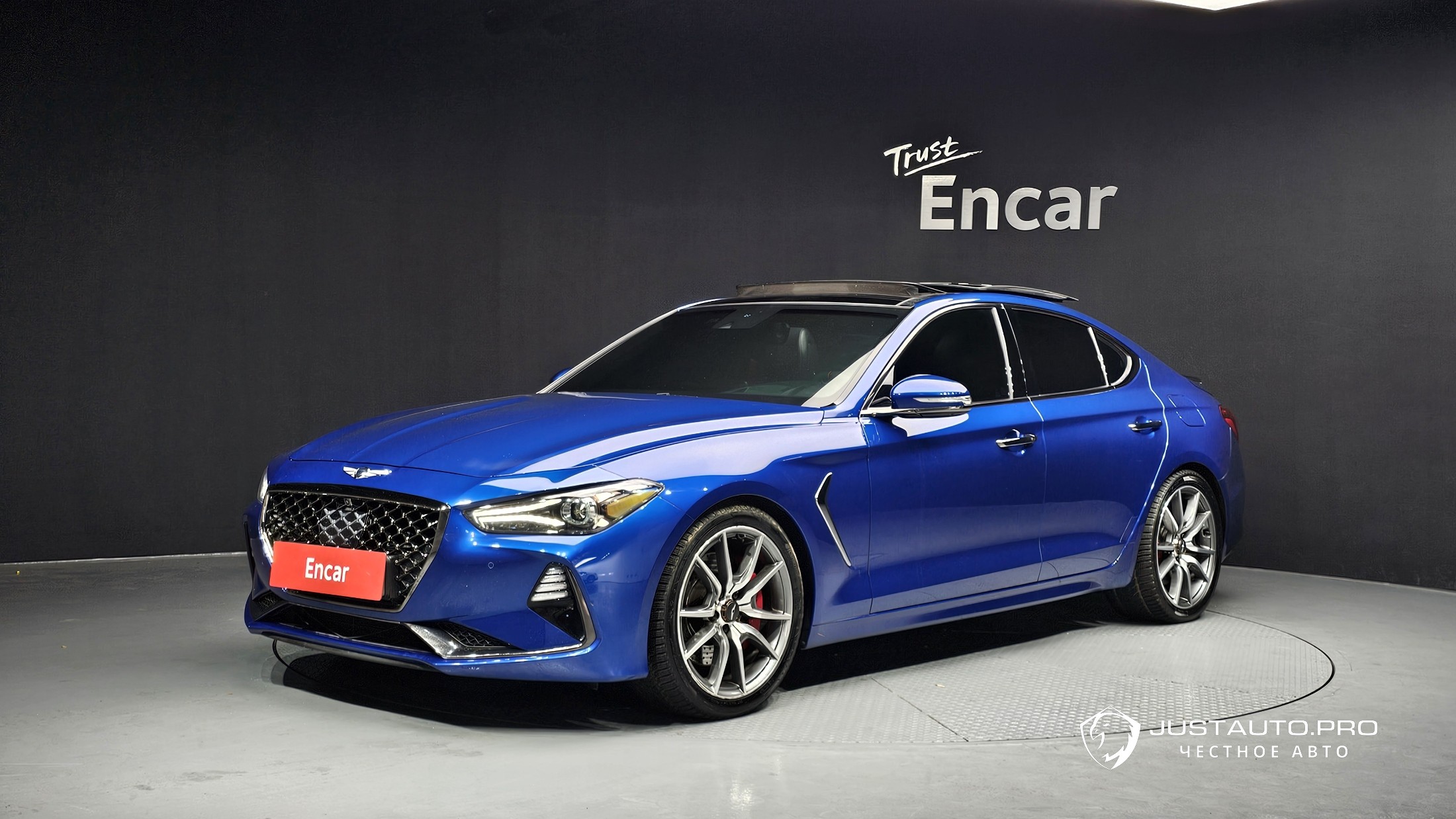 Автомобиль Genesis G70