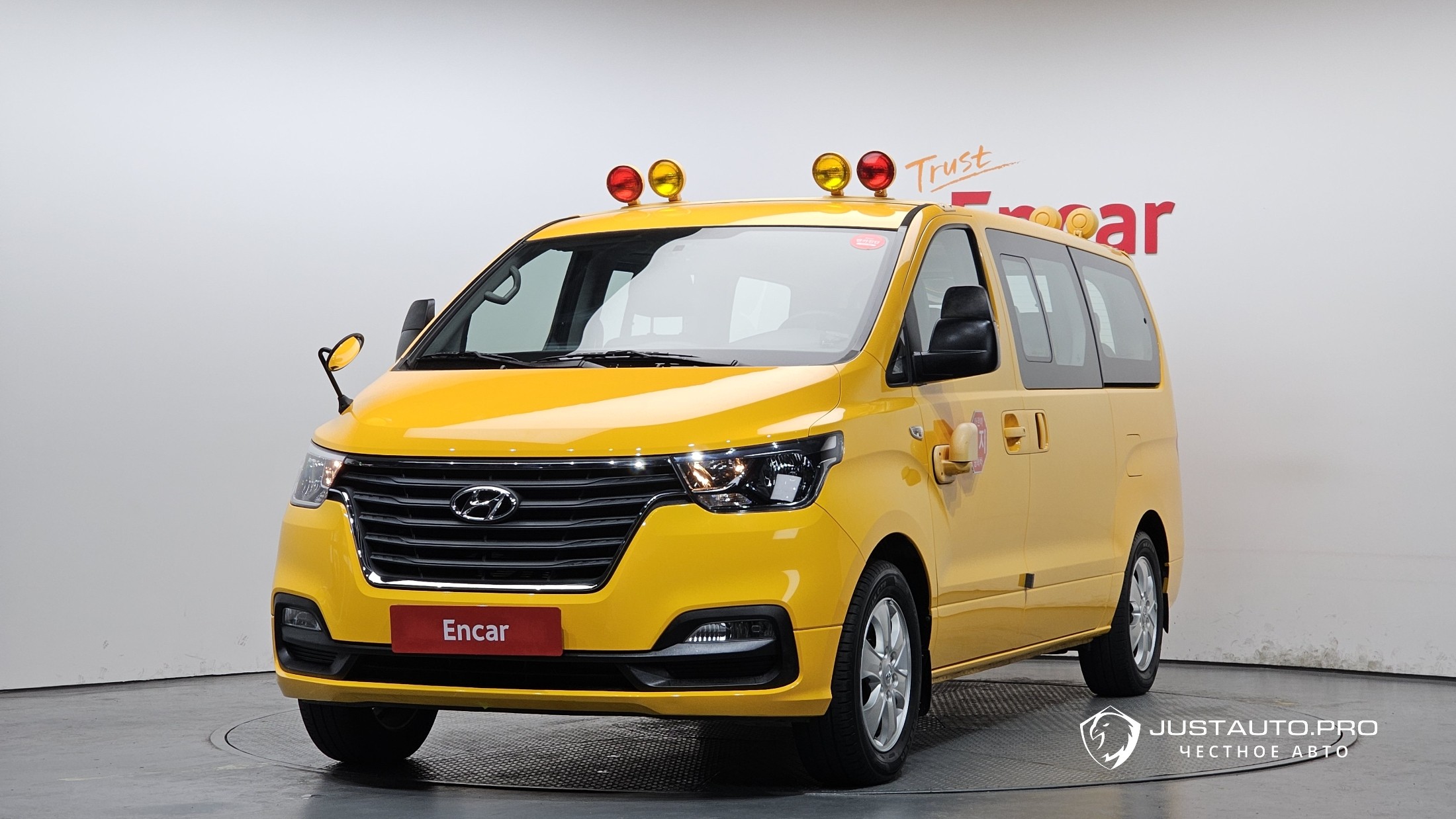 Автомобиль Hyundai Starex