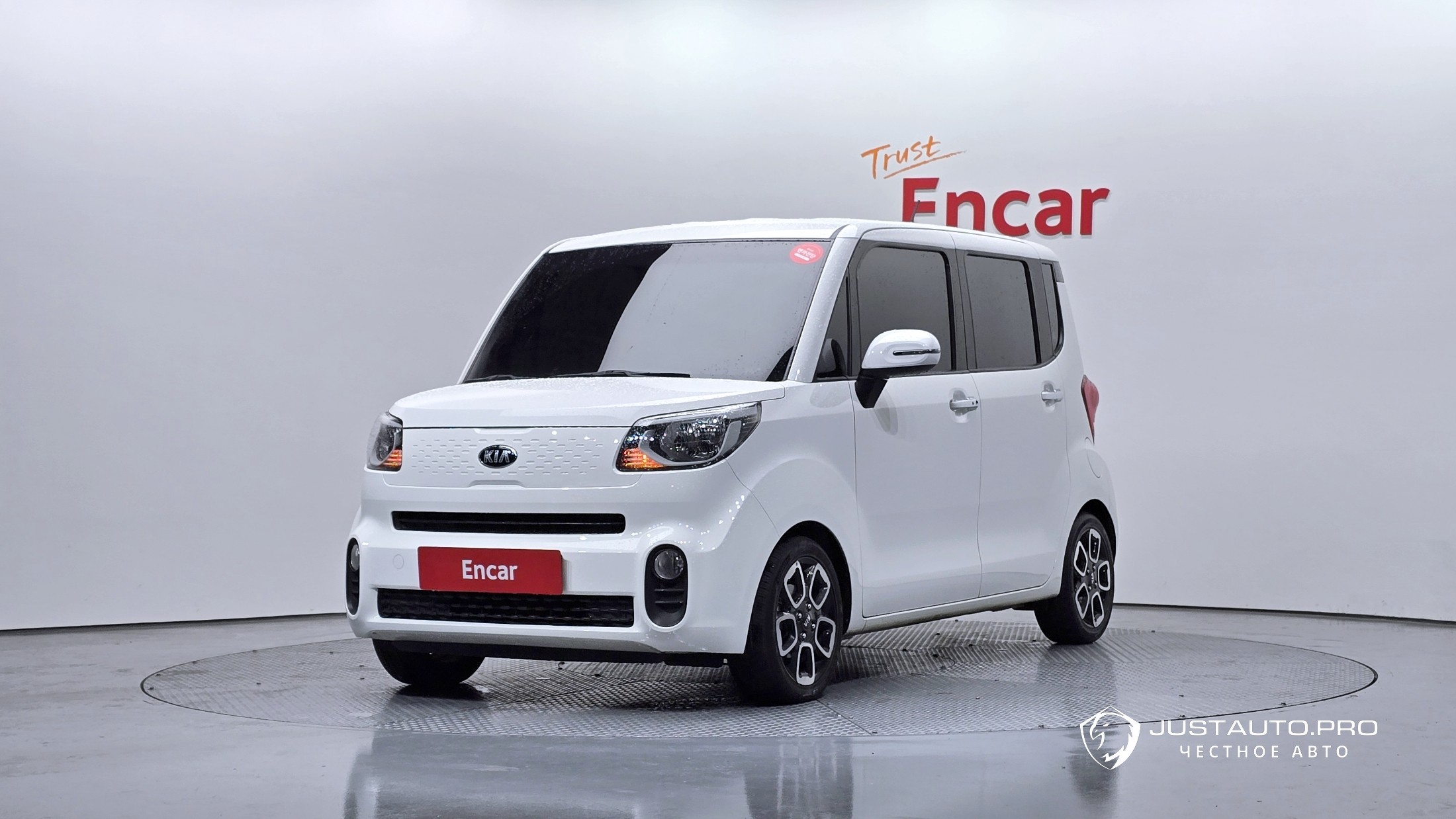 Автомобиль Kia RAY