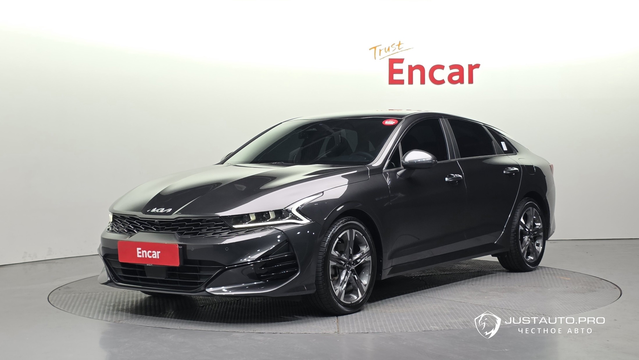 Автомобиль Kia K5