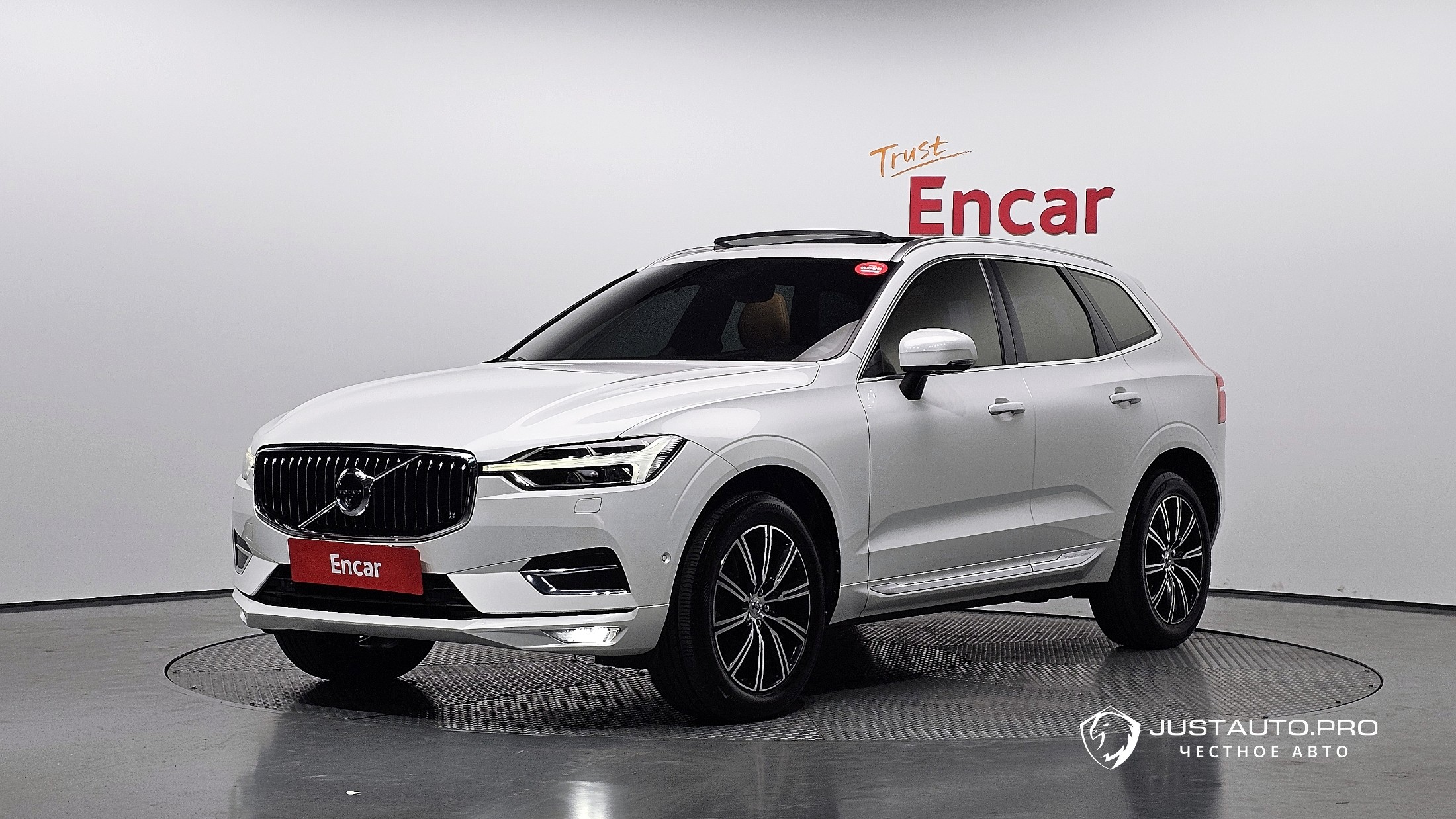 Автомобиль Volvo XC60