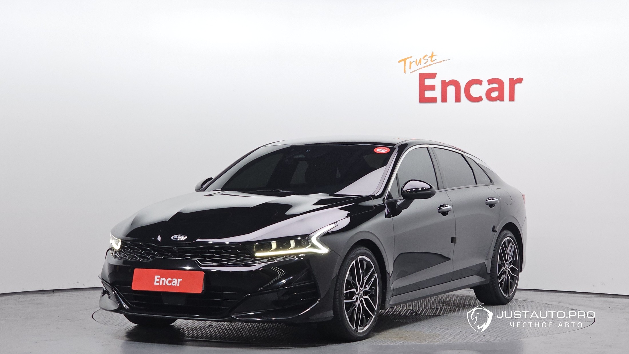 Автомобиль Kia K5