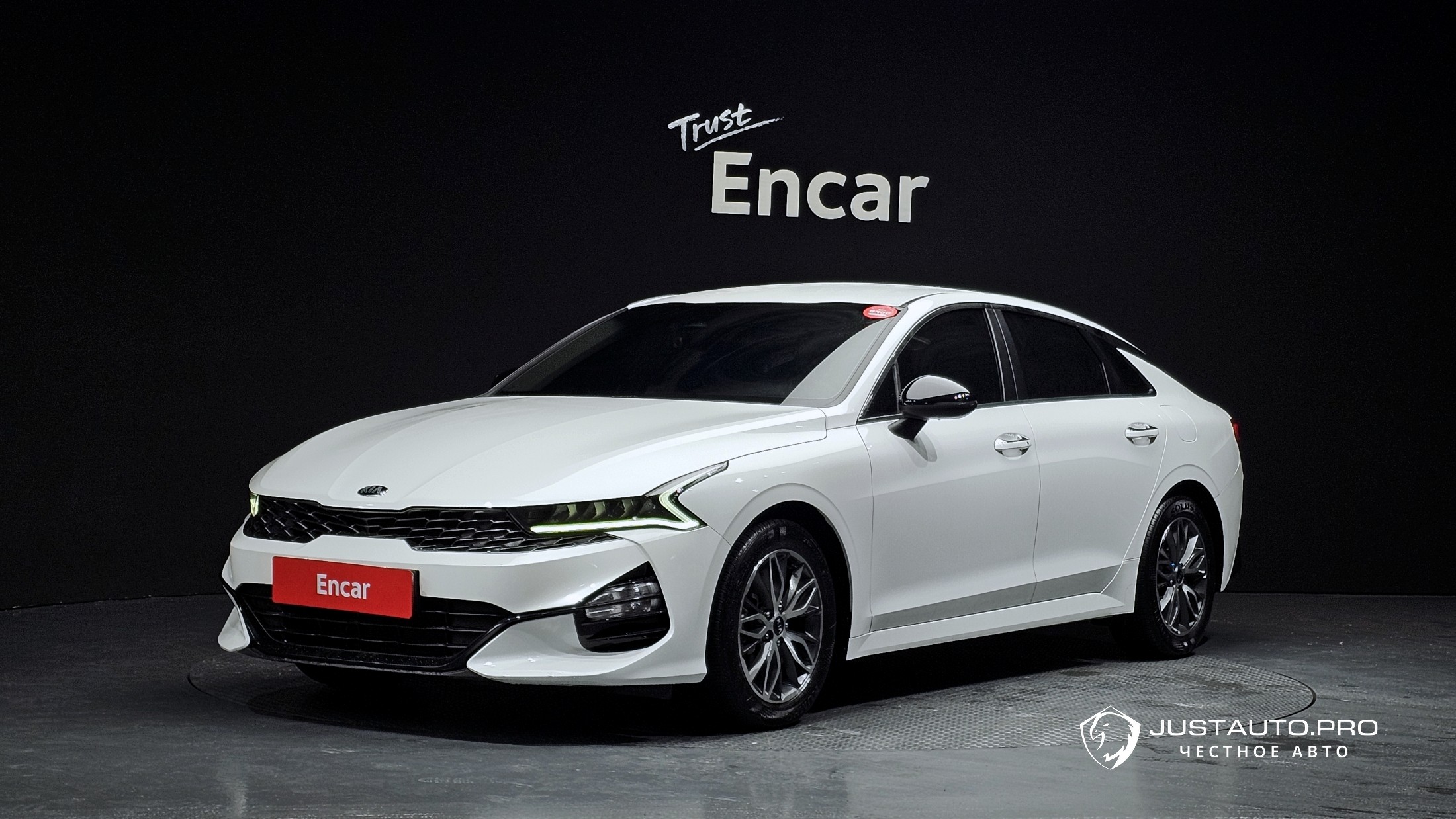 Автомобиль Kia K5