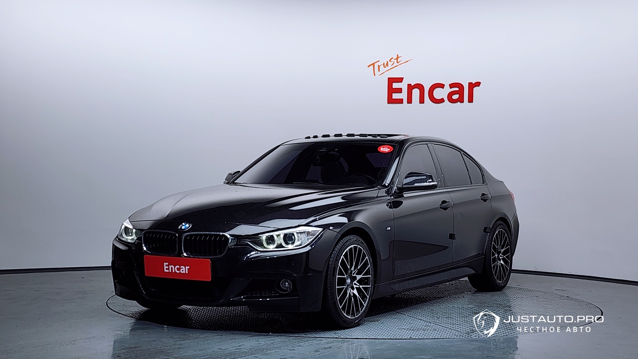 Автомобиль BMW 3-Series
