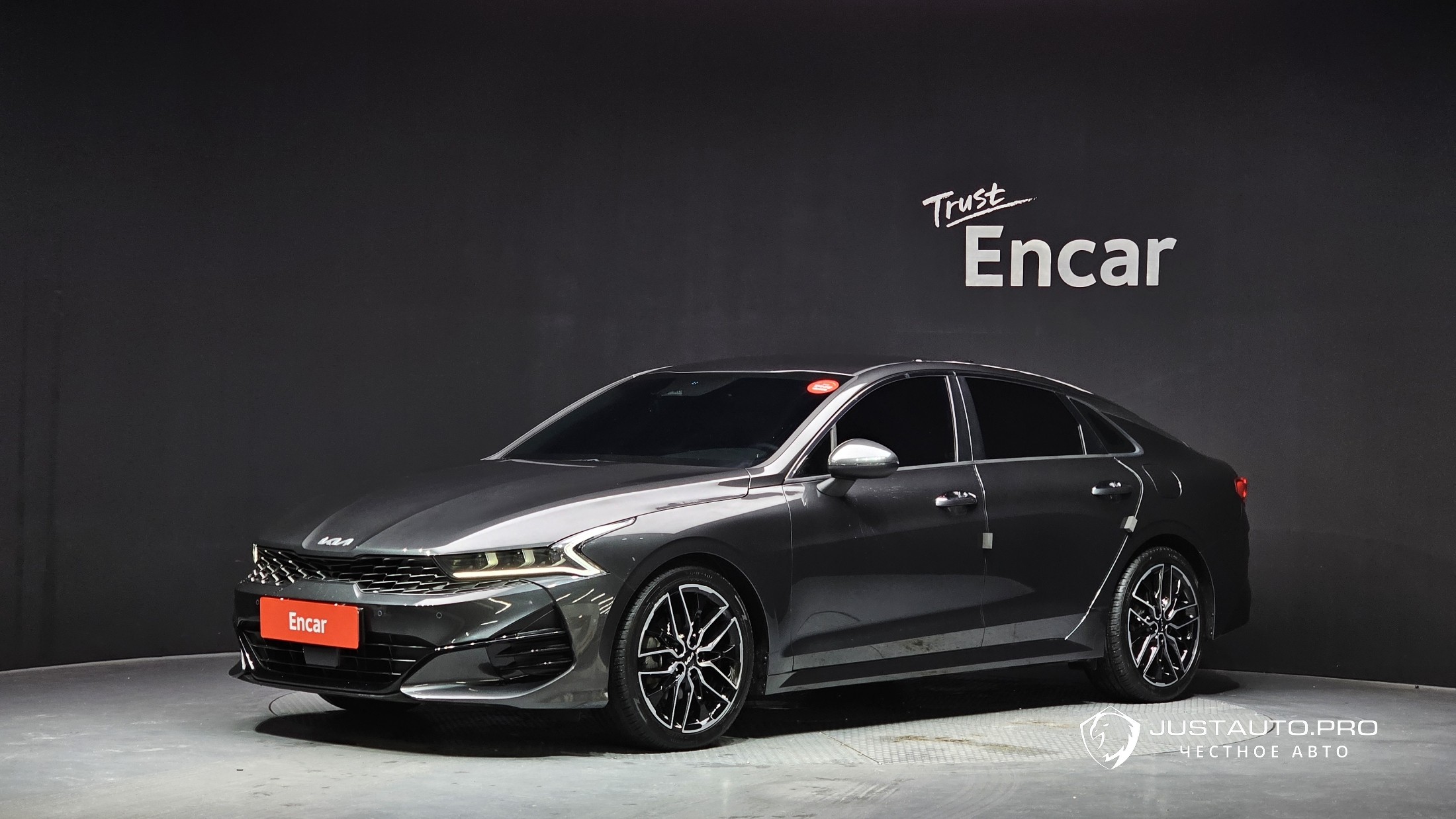 Автомобиль Kia K5