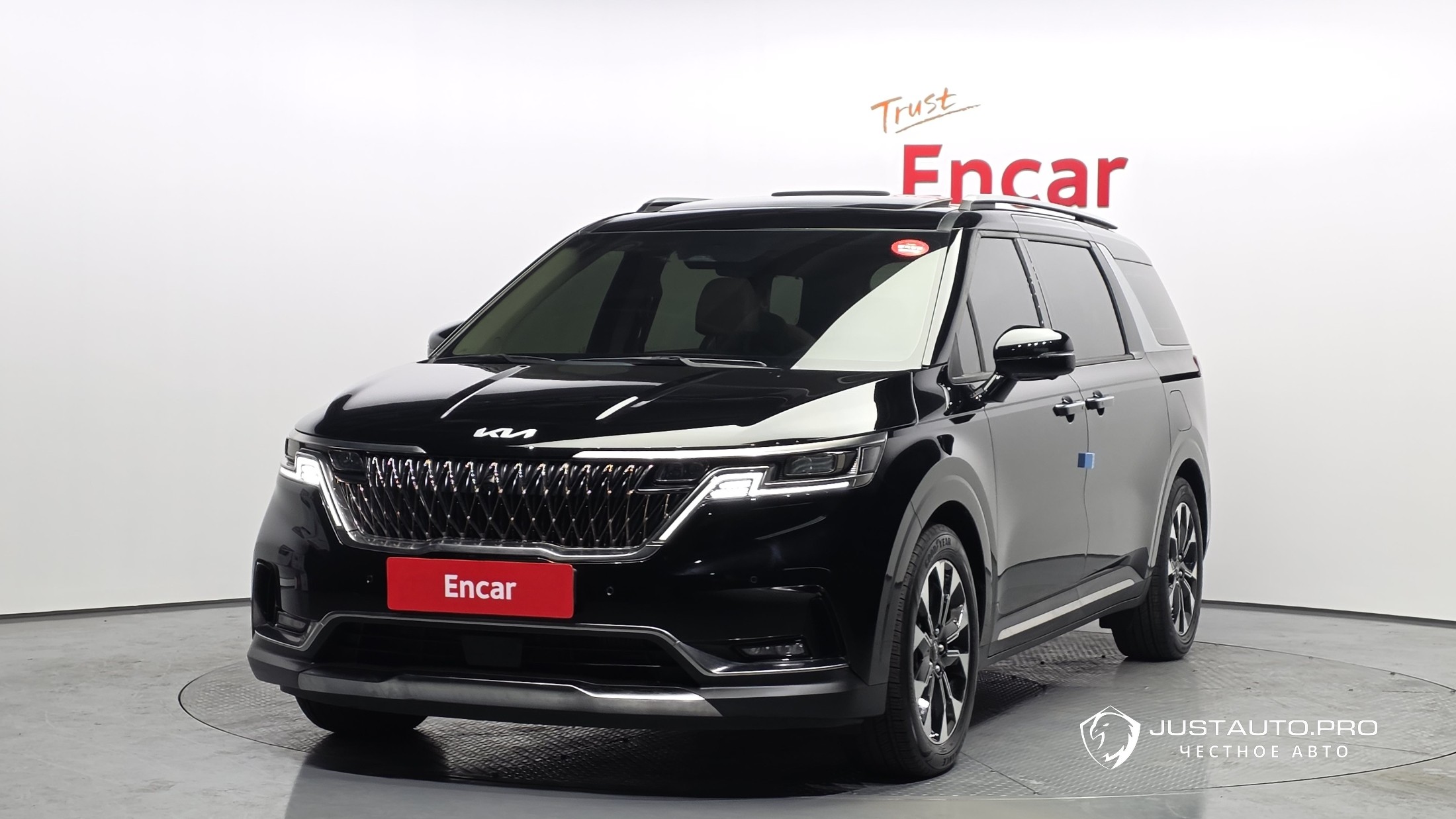 Автомобиль Kia Canival