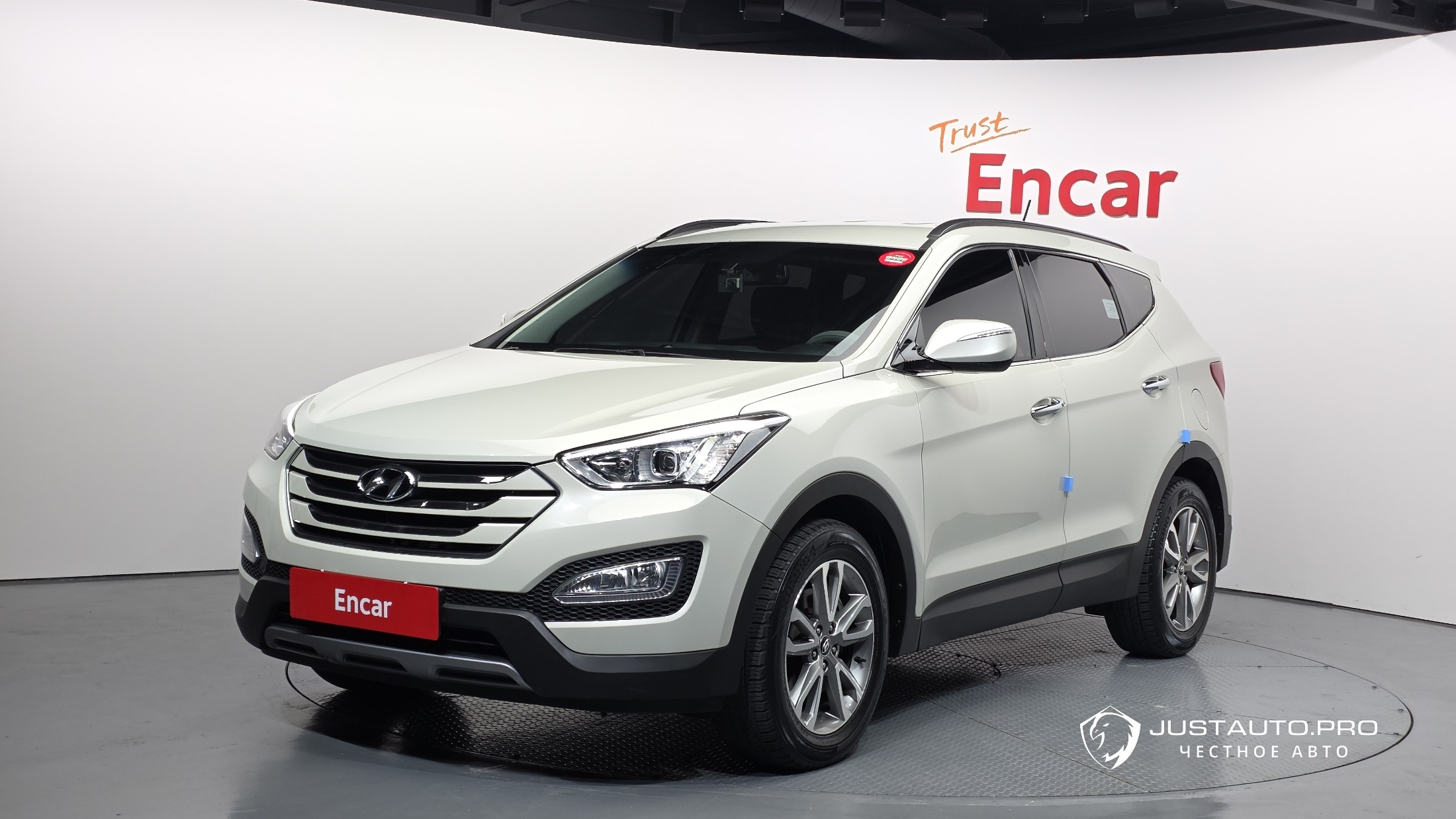 Автомобиль Hyundai Santafe