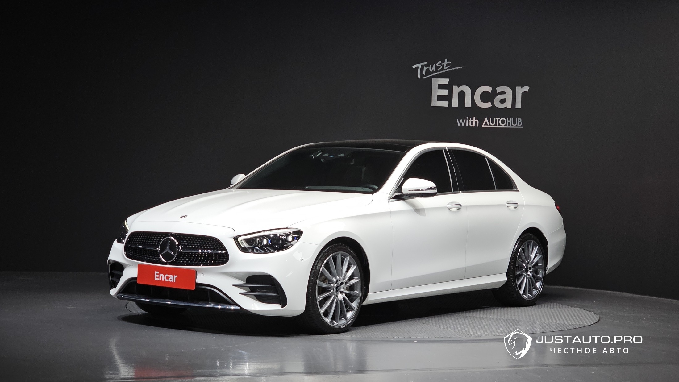 Автомобиль Mercedes-Benz E-Class