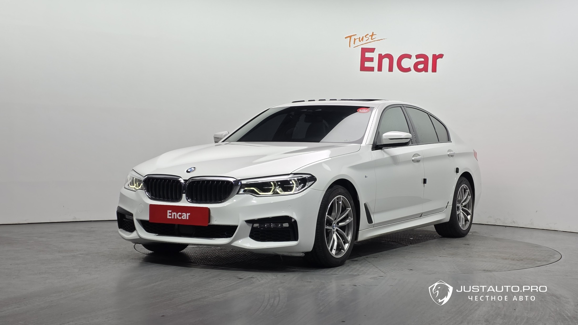 Автомобиль BMW 5-Series