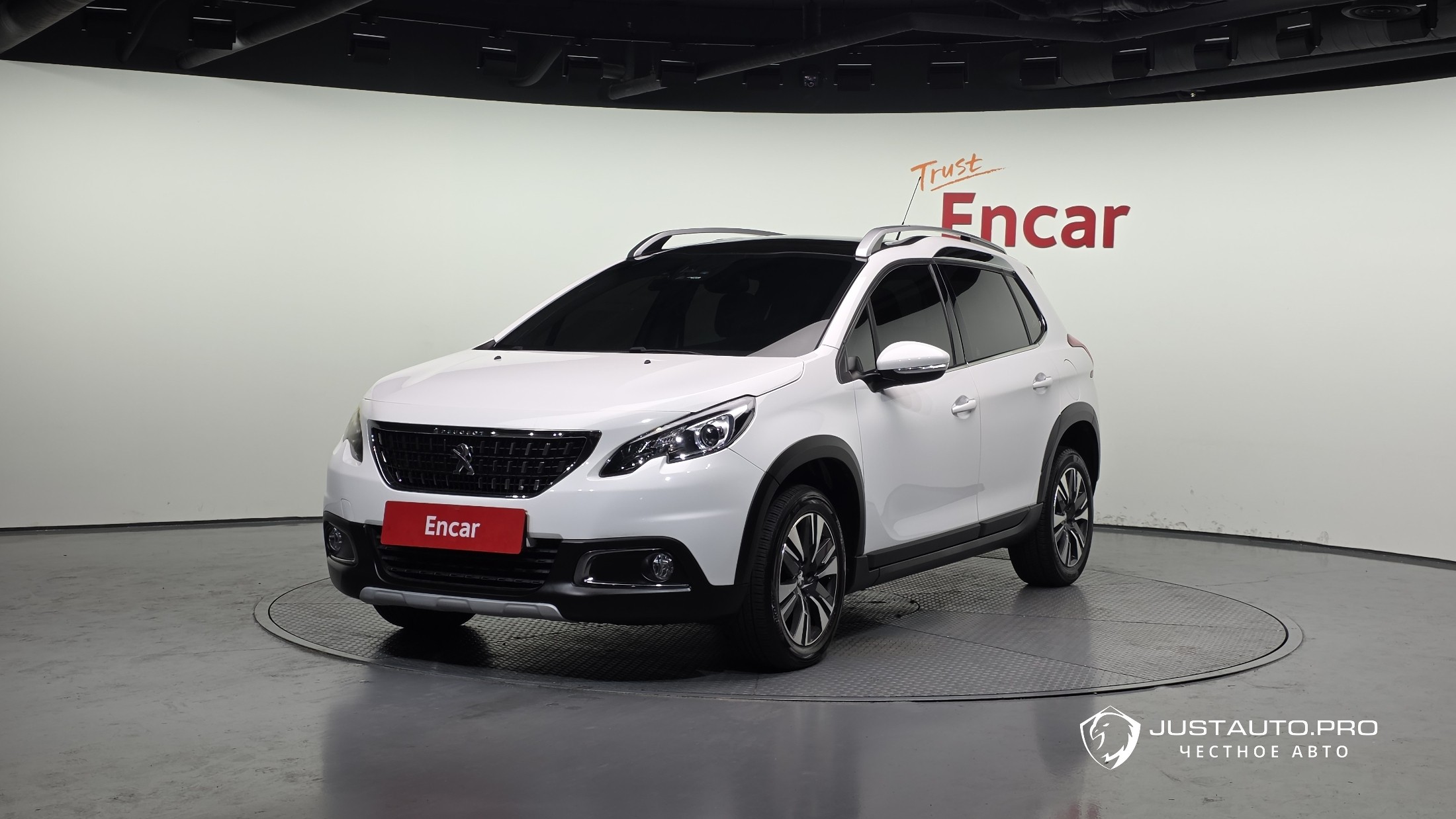 Автомобиль Peugeot 2008