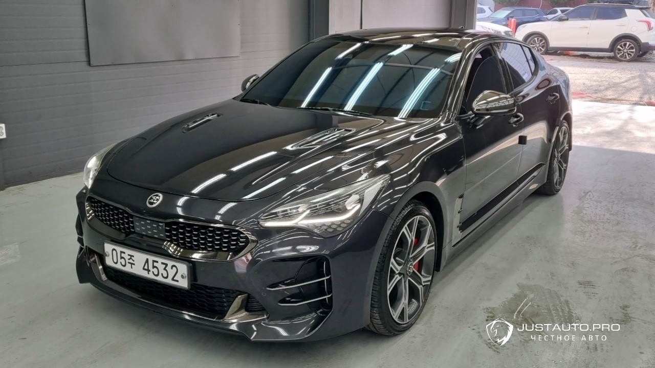 Автомобиль Kia Stinger