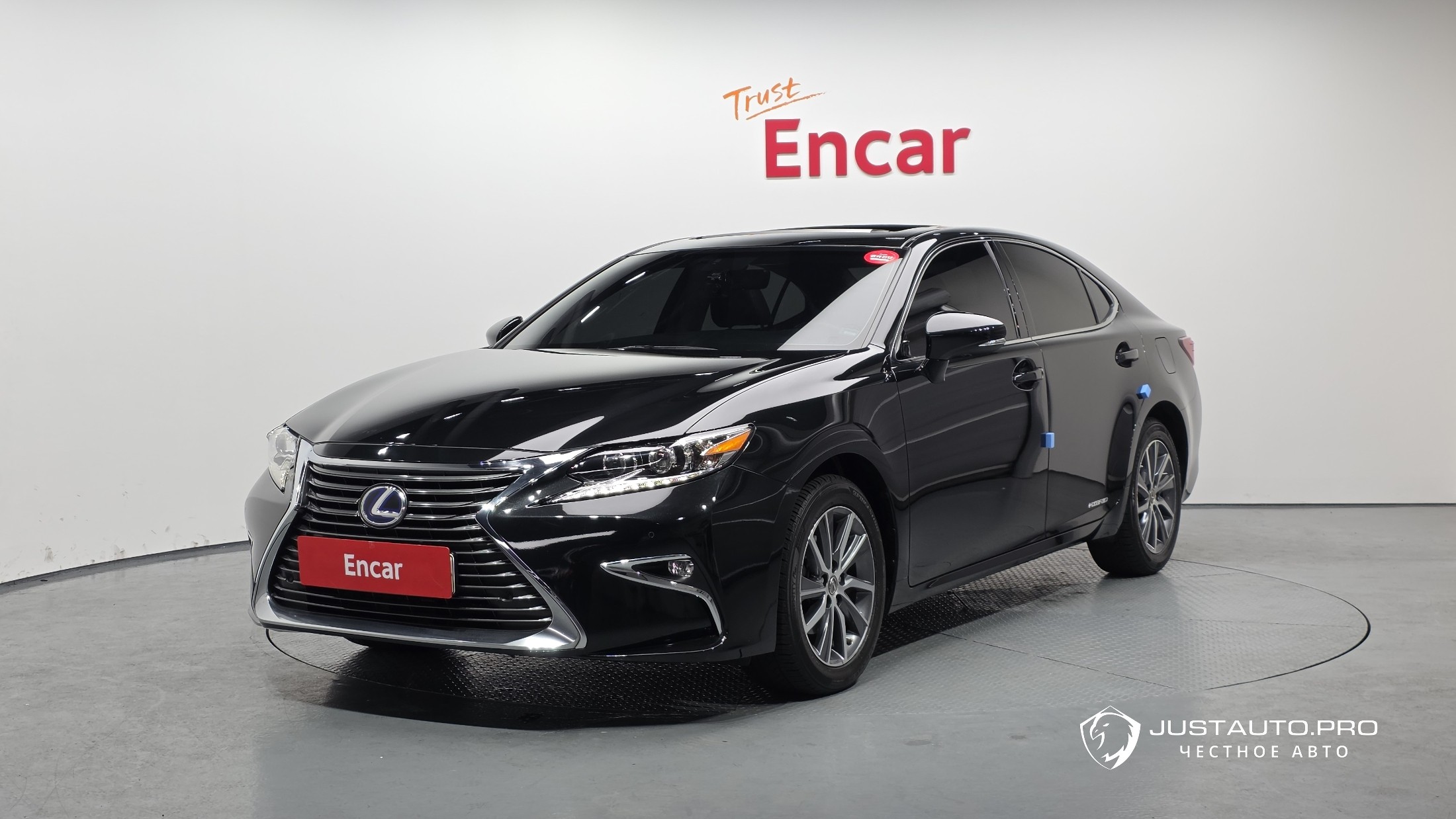 Автомобиль Lexus ES