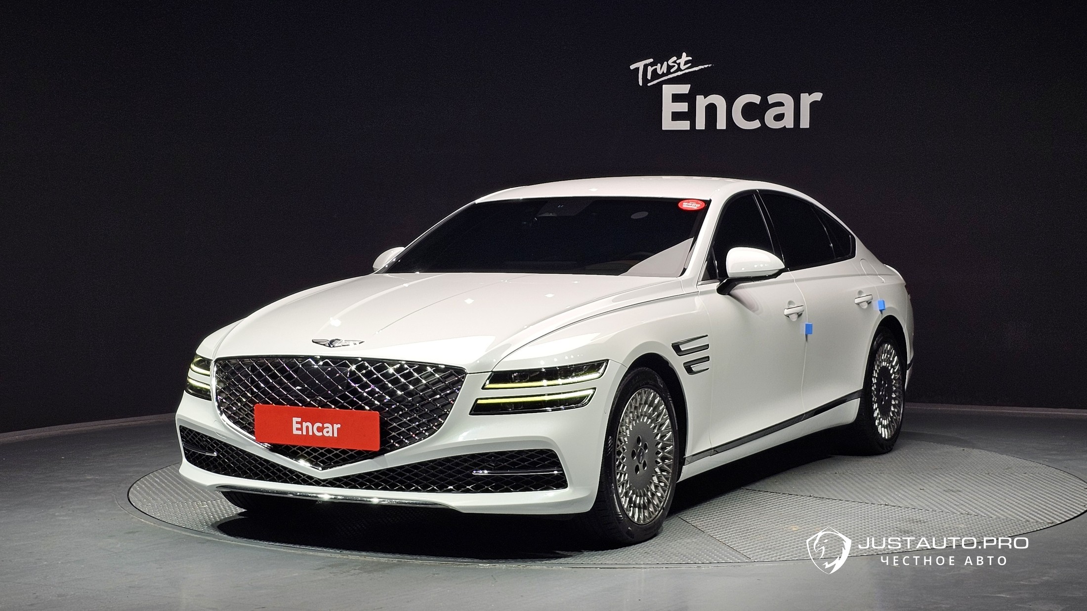 Автомобиль Genesis G80