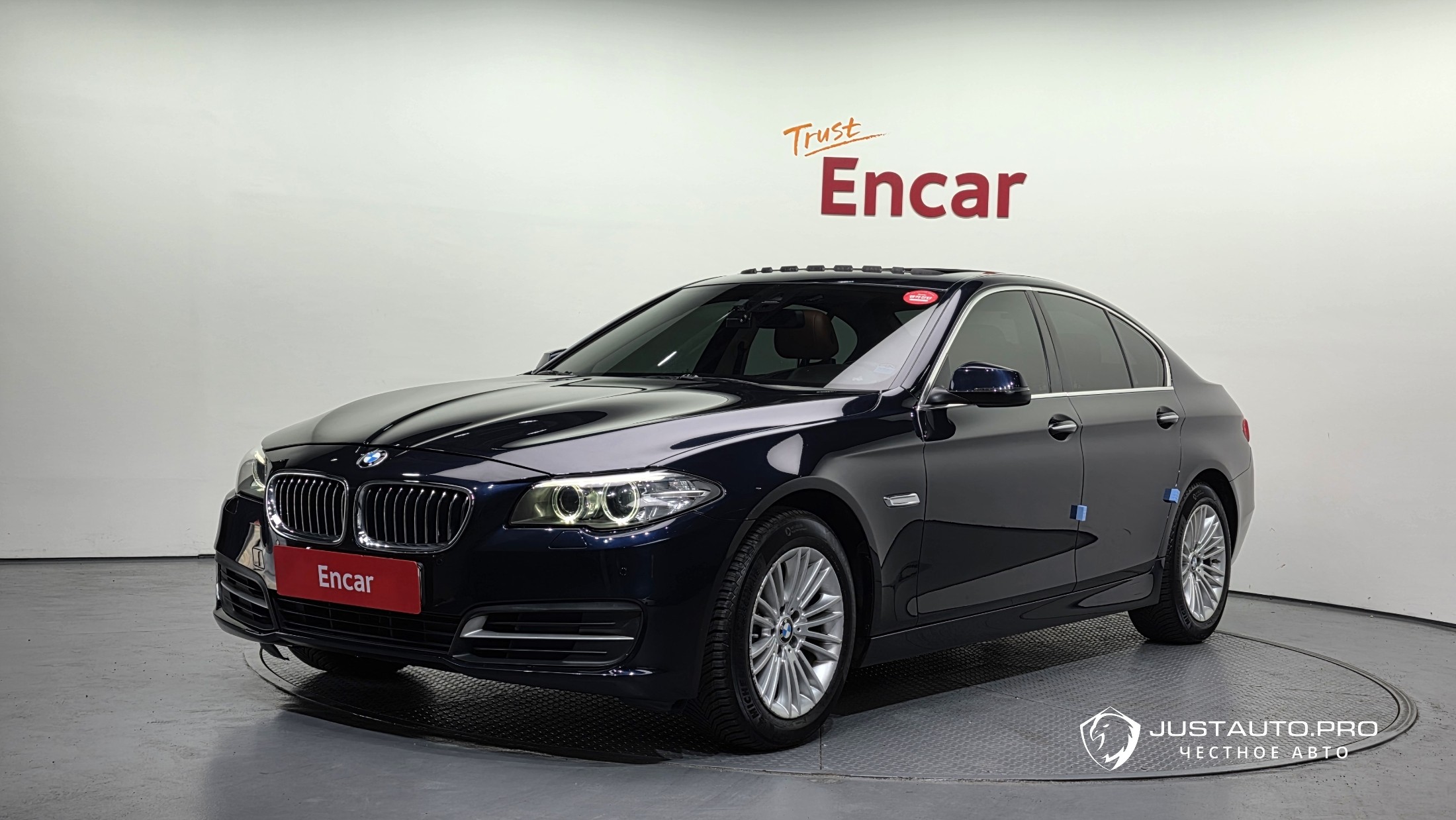 Автомобиль BMW 5-Series
