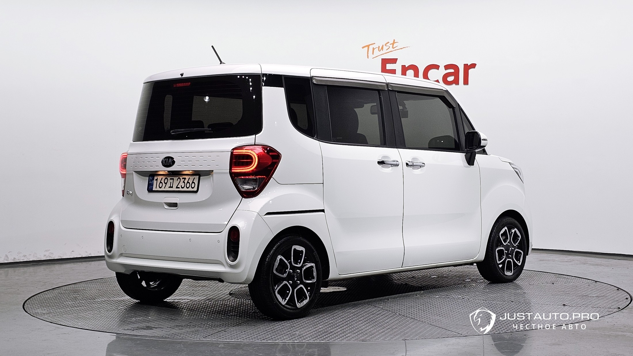 Автомобиль Kia RAY