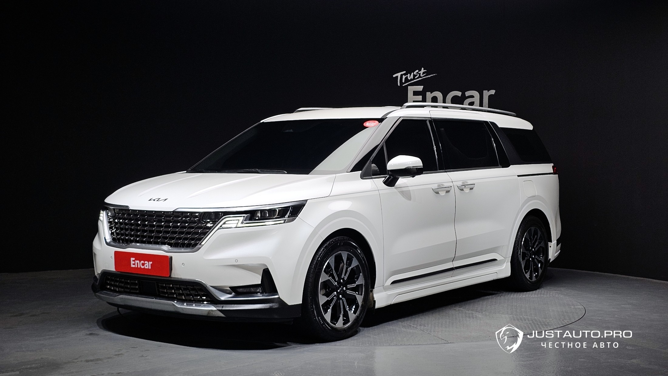Автомобиль Kia Canival