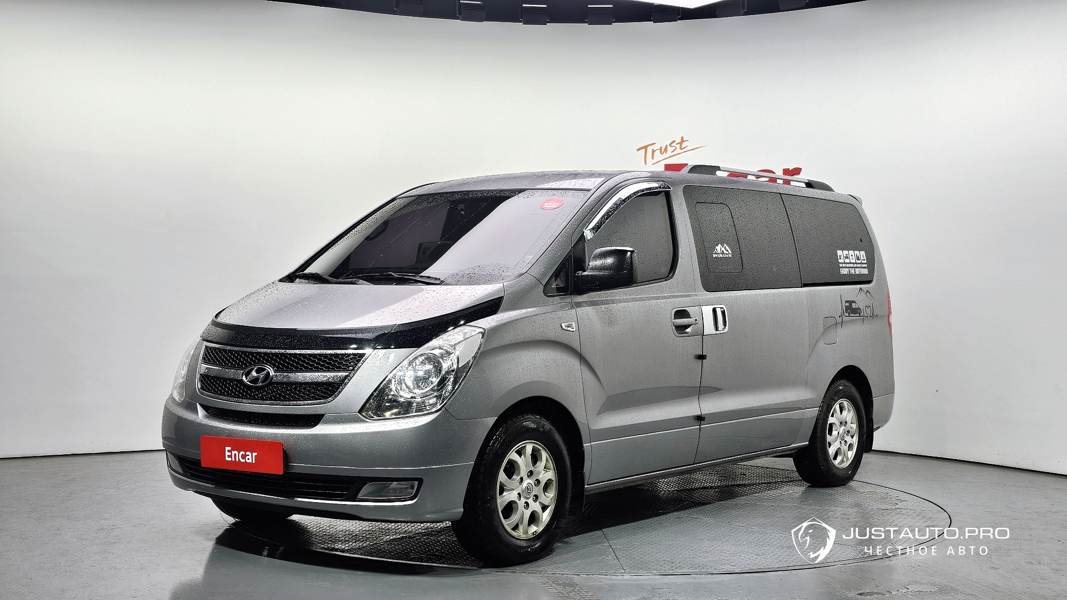 Автомобиль Hyundai Starex