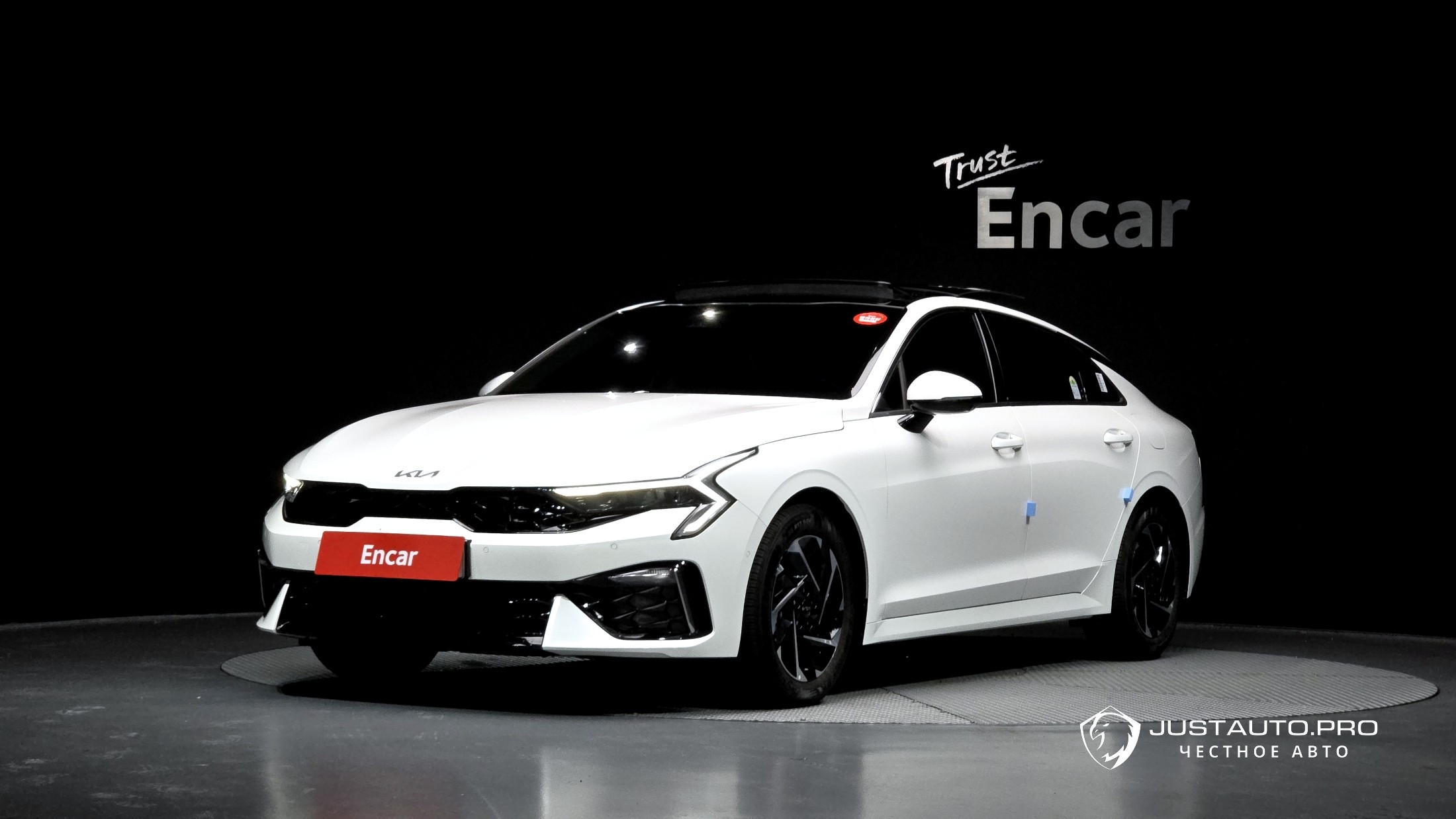 Автомобиль Kia K5