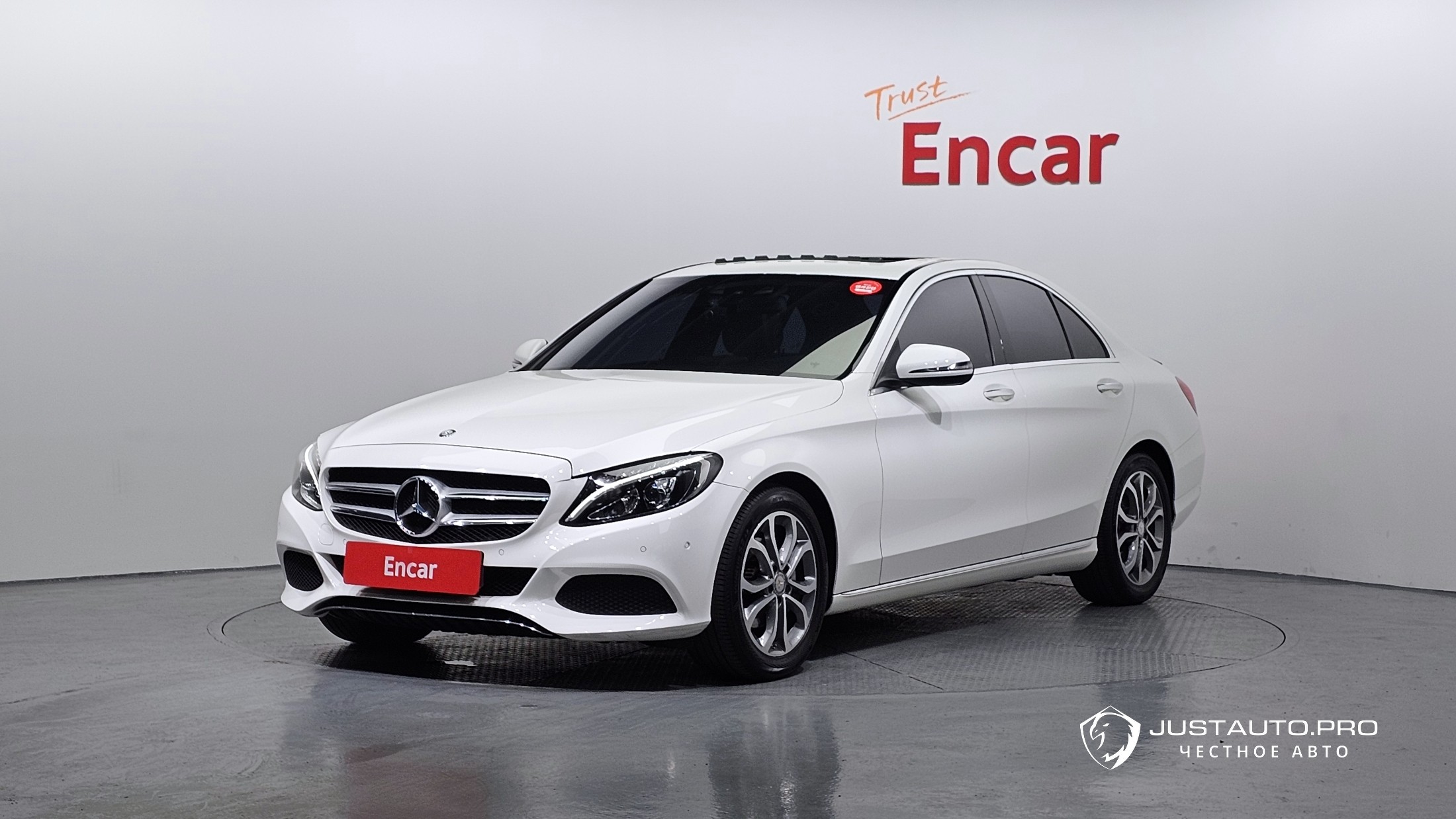 Автомобиль Mercedes-Benz C-Class