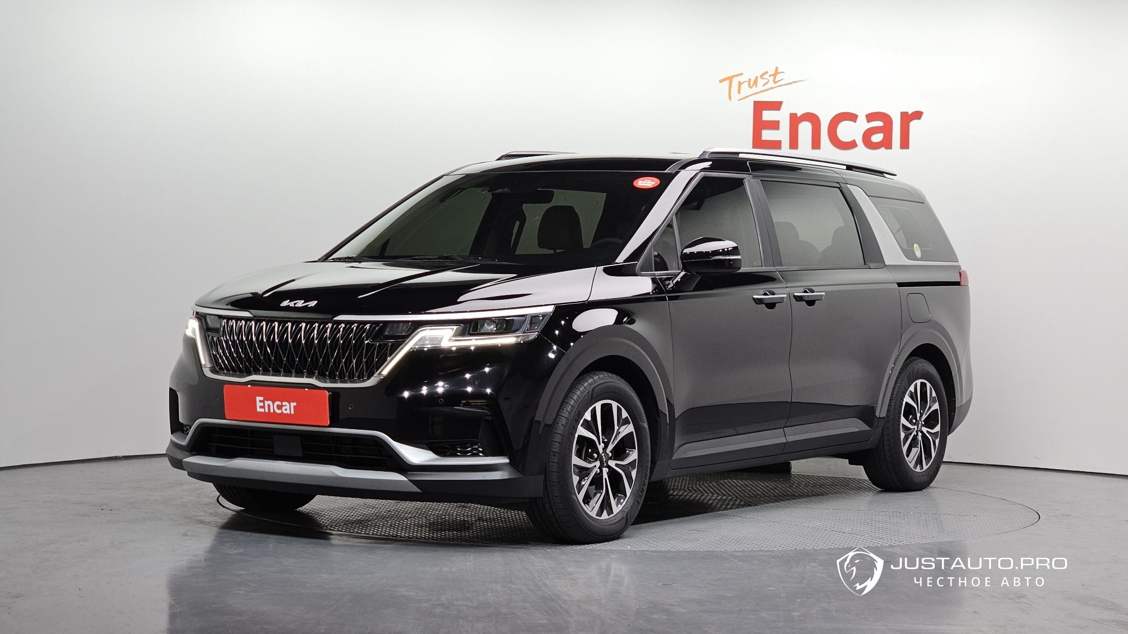 Автомобиль Kia Canival