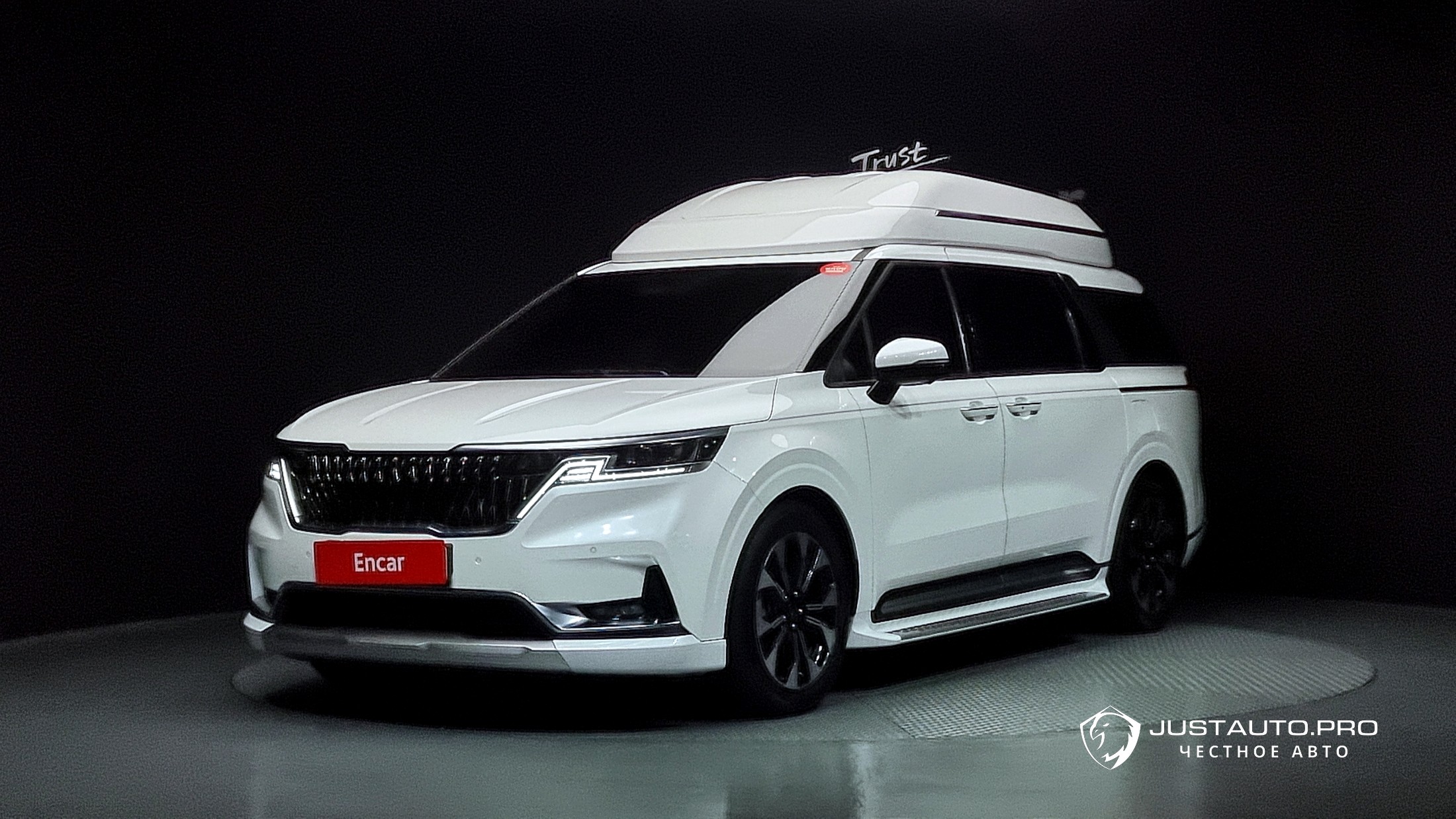 Автомобиль Kia Canival