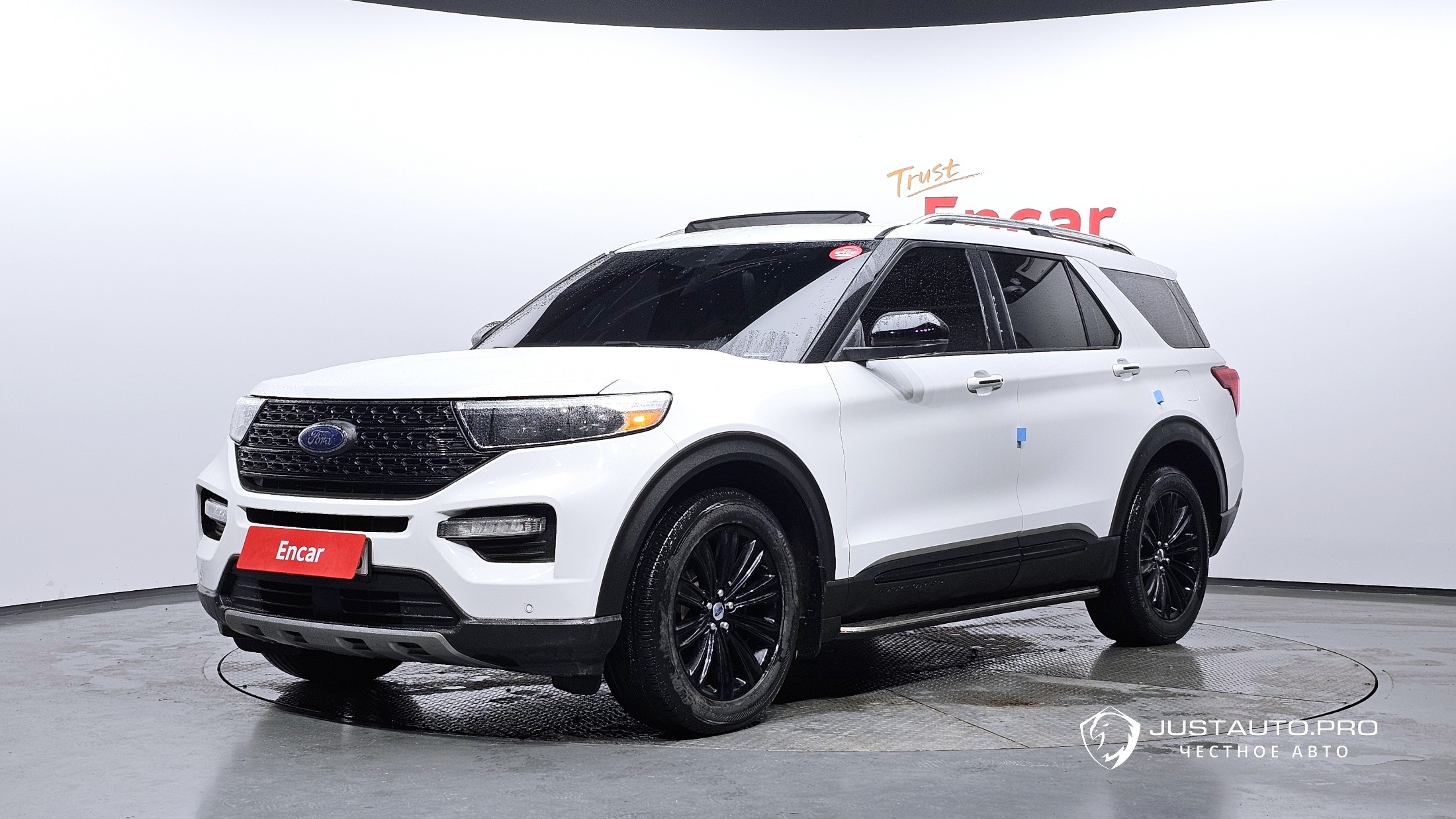 Автомобиль Ford Explorer