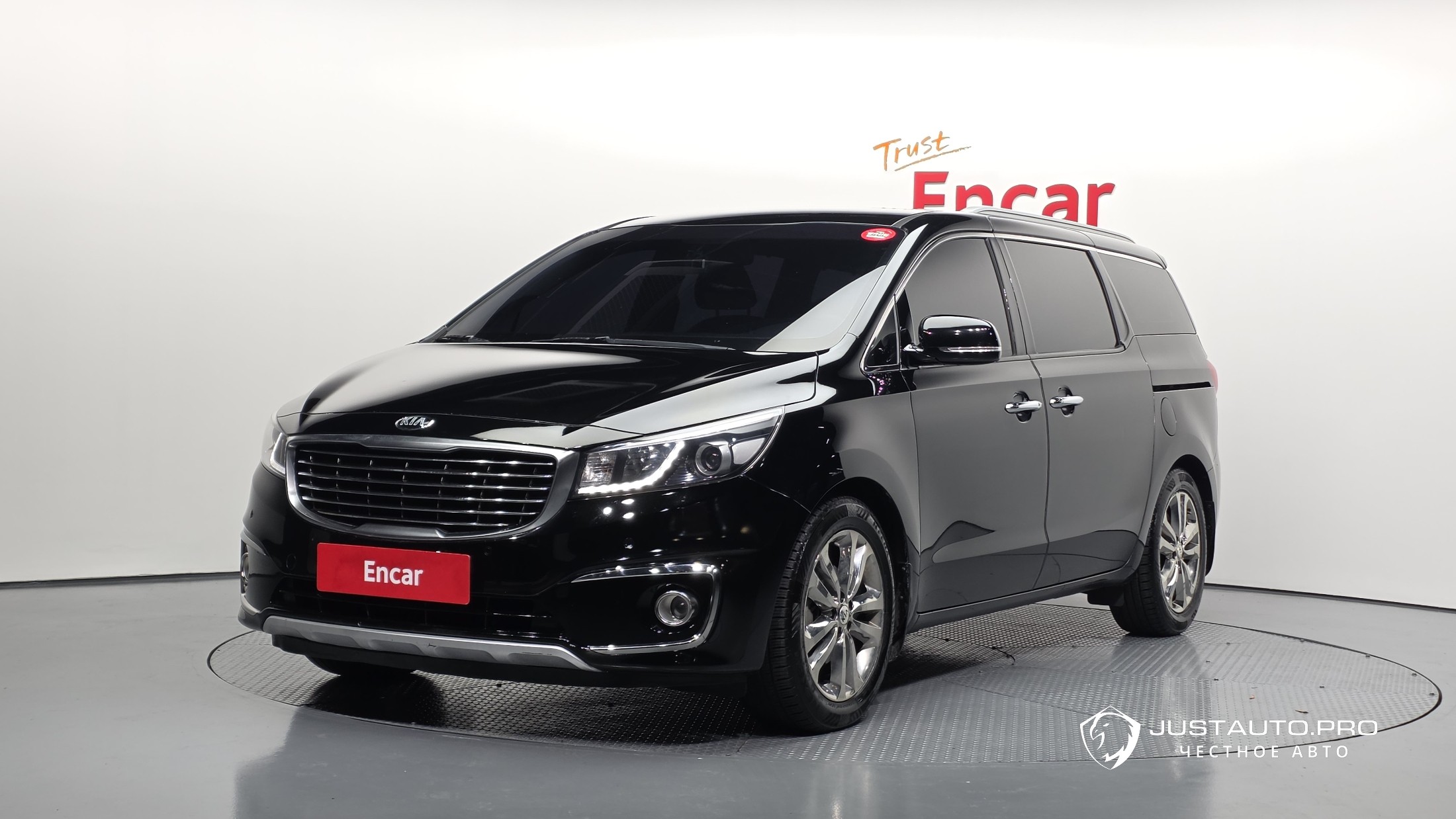 Автомобиль Kia Canival