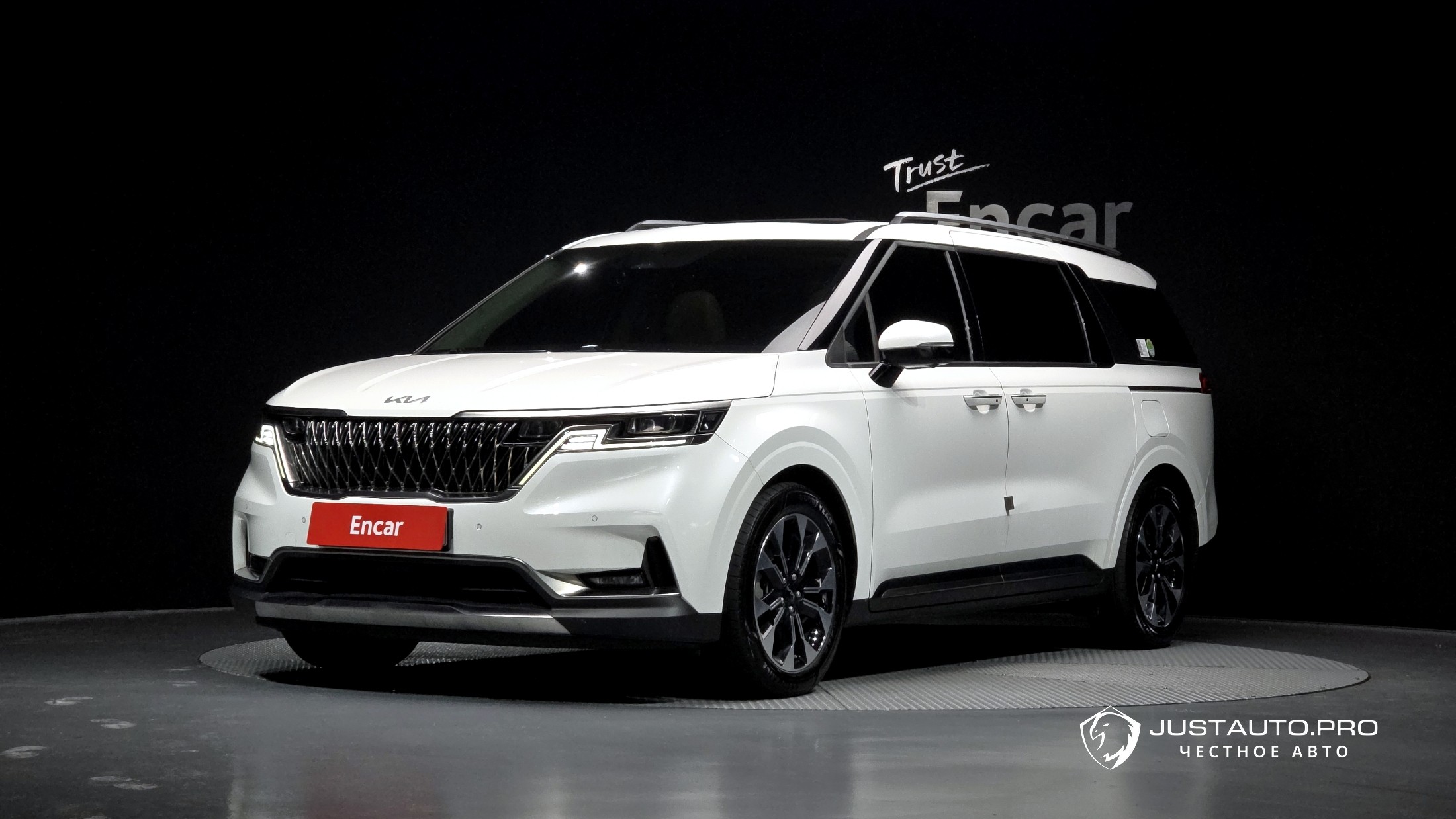 Автомобиль Kia Canival